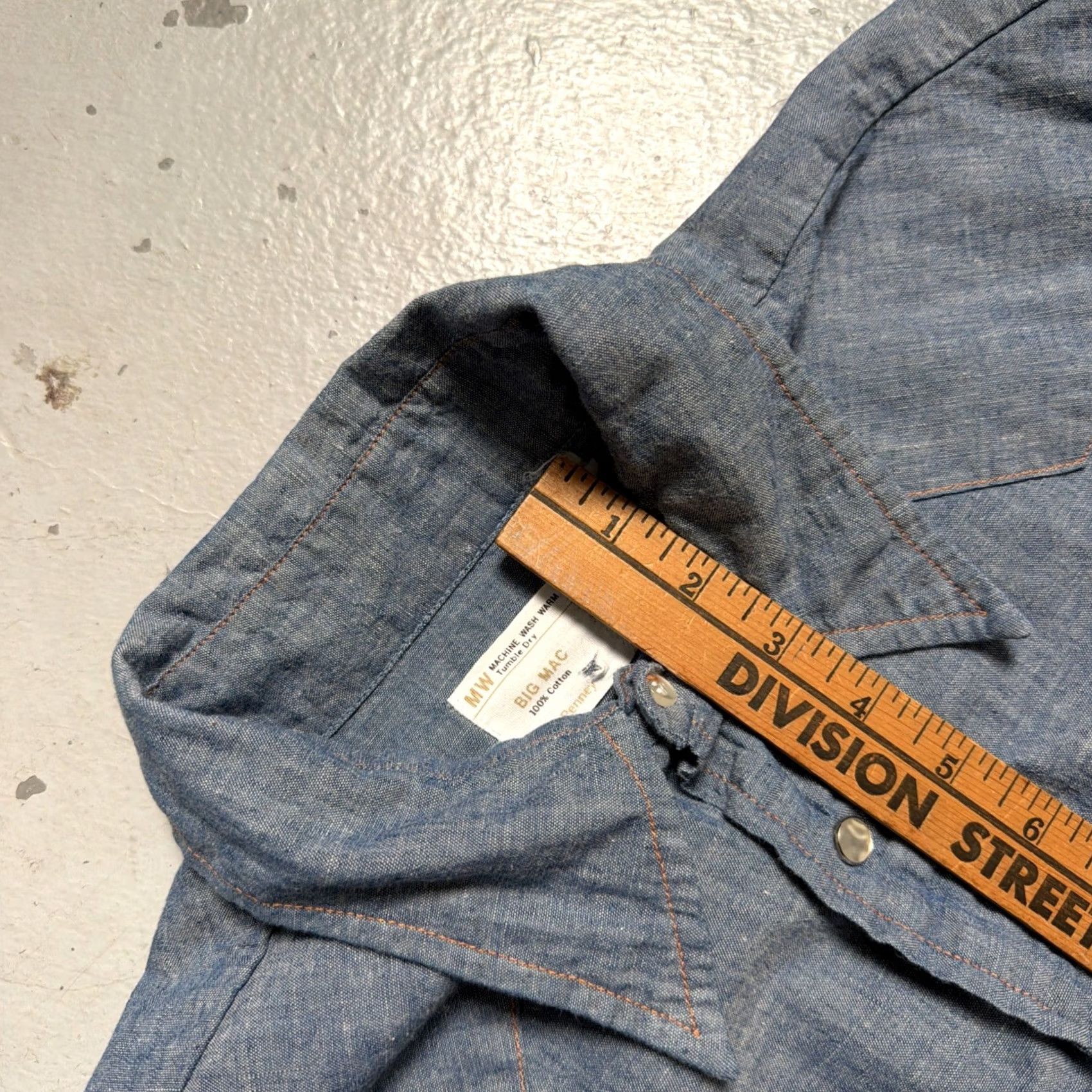 Vintage VINTAGE Big Mac Shirt Unisex Adults Long Sleeve Blues Cotton Chambray Snap Work Ranch Barn 70s Western 100% Selvedge L Size US L / EU 52-54 / 3 - 5 Thumbnail