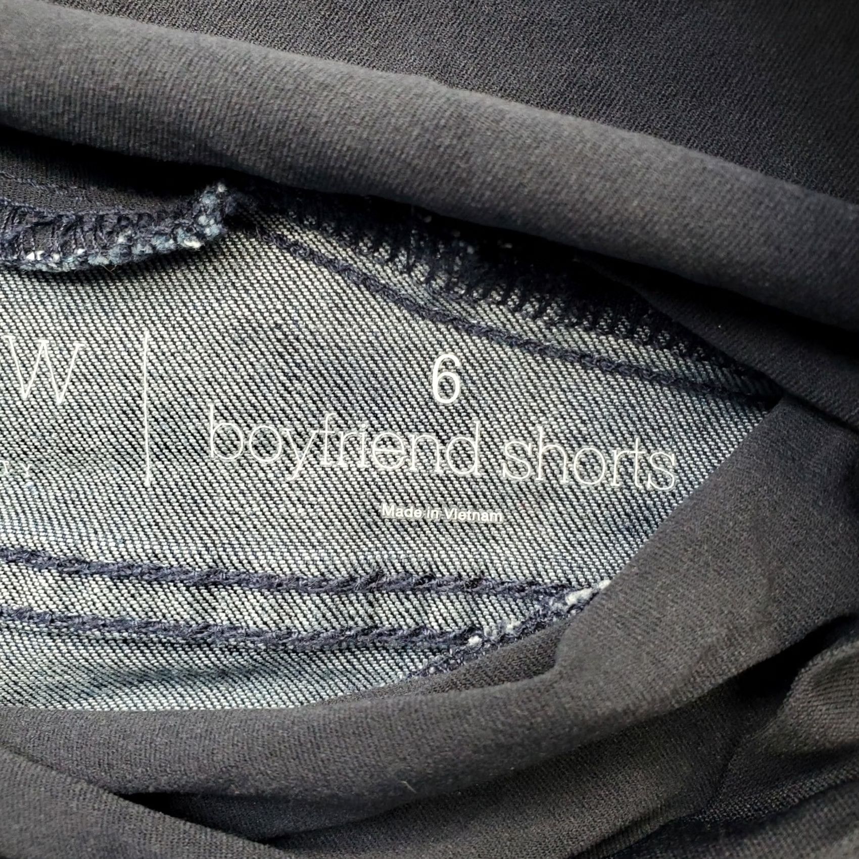 Vintage A Glow Womens 6 Blue Denim Stretch Boyfriend Shorts - Maternity, Cargo/Cuffed, 4.5" Inseam, Flat Front, 5-Pocket, Regular Fit, Casual Summer Shorts Size 28" / US 6 / IT 42 - 7 Thumbnail