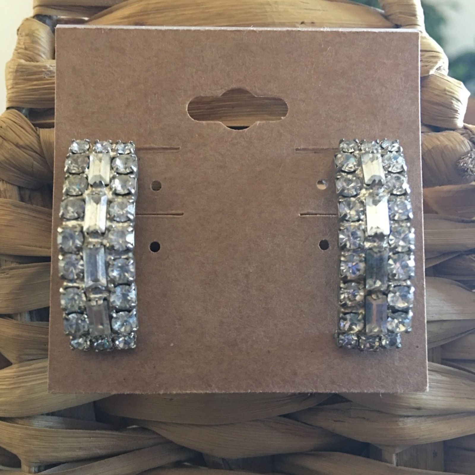 Vintage Vintage elegant clear rhinestone pierced earrings Size ONE SIZE - 1 Thumbnail