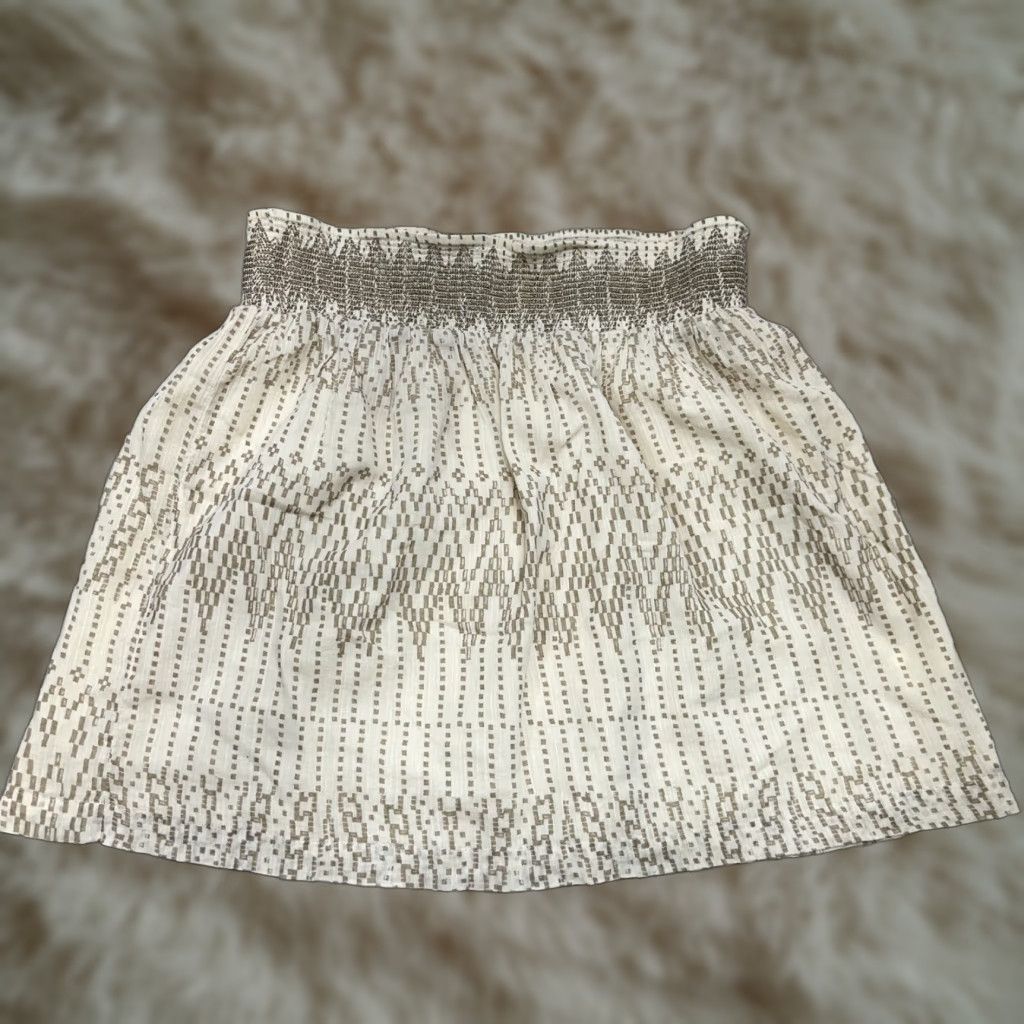 Calvin Klein Calvin Klein Jeans Beige Pull On Mini Skirt Elastic Waist Flare 6 NWT Women's Skirt Short Beige Elastic Lined Geometric Pattern Mens? Size 28" / US 6 / IT 42 - 1 Thumbnail