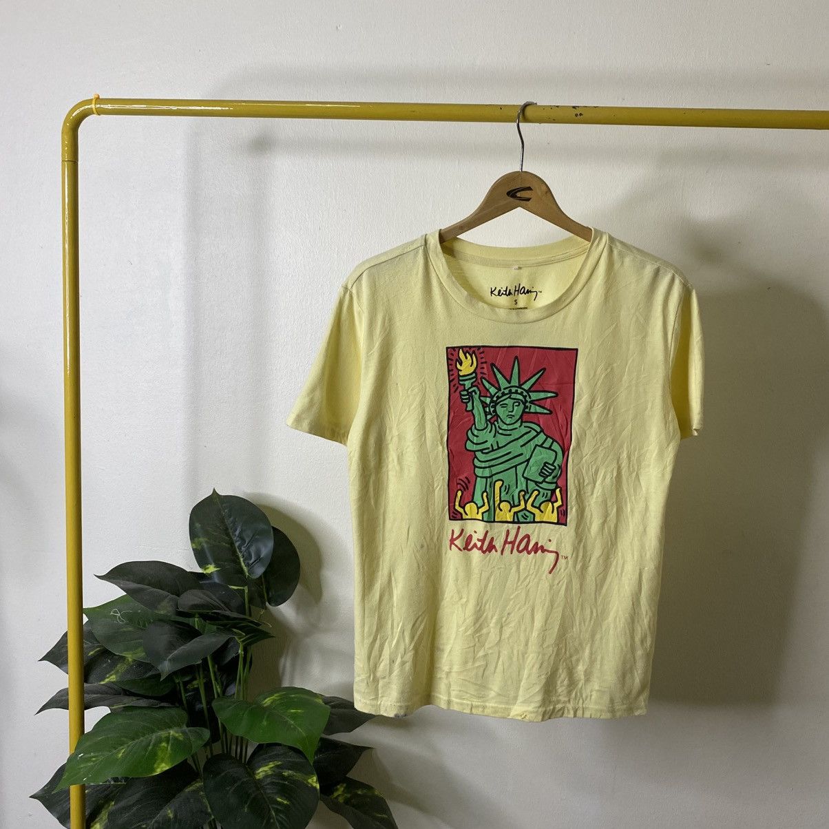 Keith Haring Keith Haring Artwork Official Reissue T Shirt Size US M / EU 48-50 / 2 - 1 Thumbnail