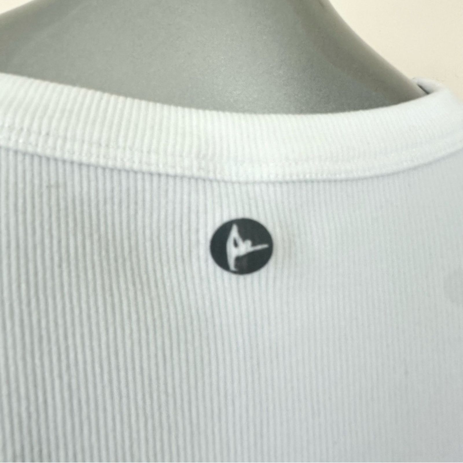 Other Danskin Women white tank top size M Size M / US 6-8 / IT 42-44 - 4 Thumbnail