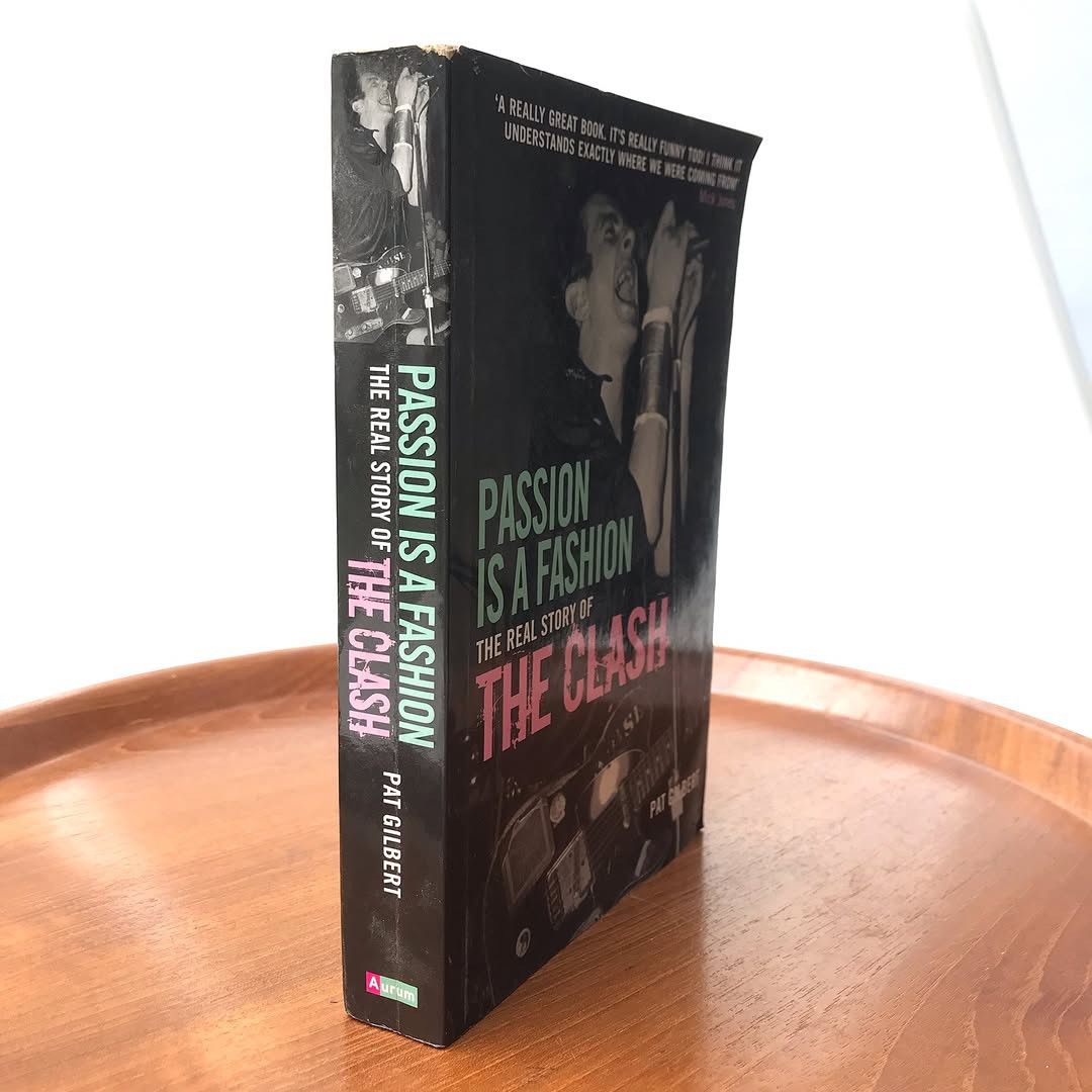 Band Tees × Hysteric Glamour The Clash Book Passion is a Fashion: The Real Story of the Size ONE SIZE - 4 Thumbnail