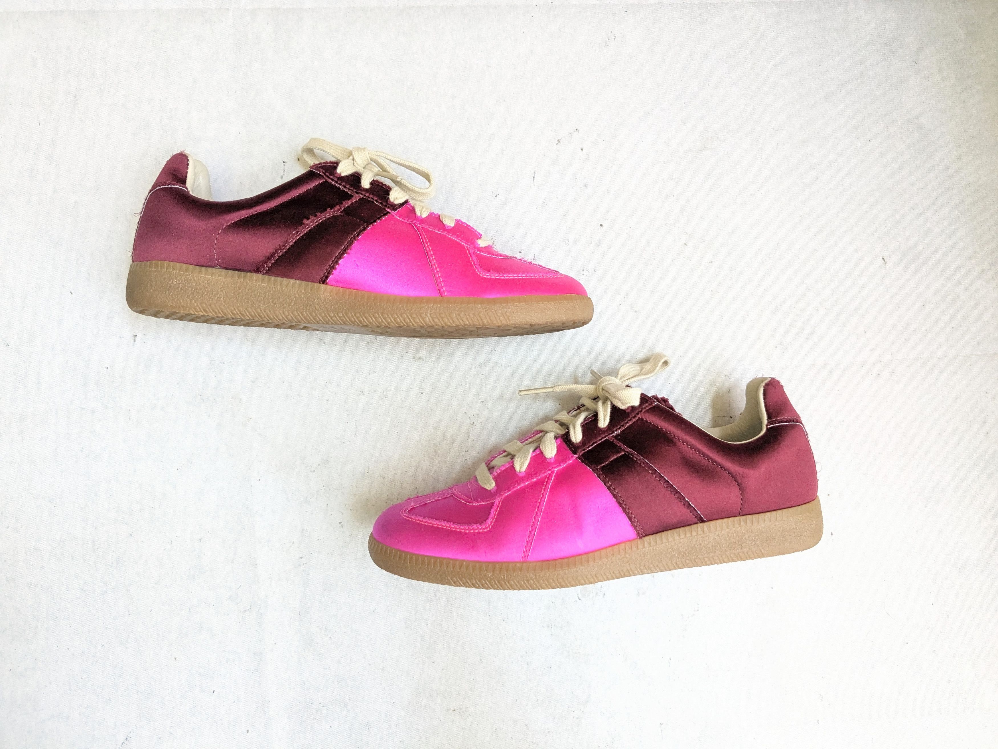 Maison Margiela Maison Margiela Replica GAT Pink Burgundy Satin 8 38 Gum Size US 8 / IT 38 - 1 Thumbnail