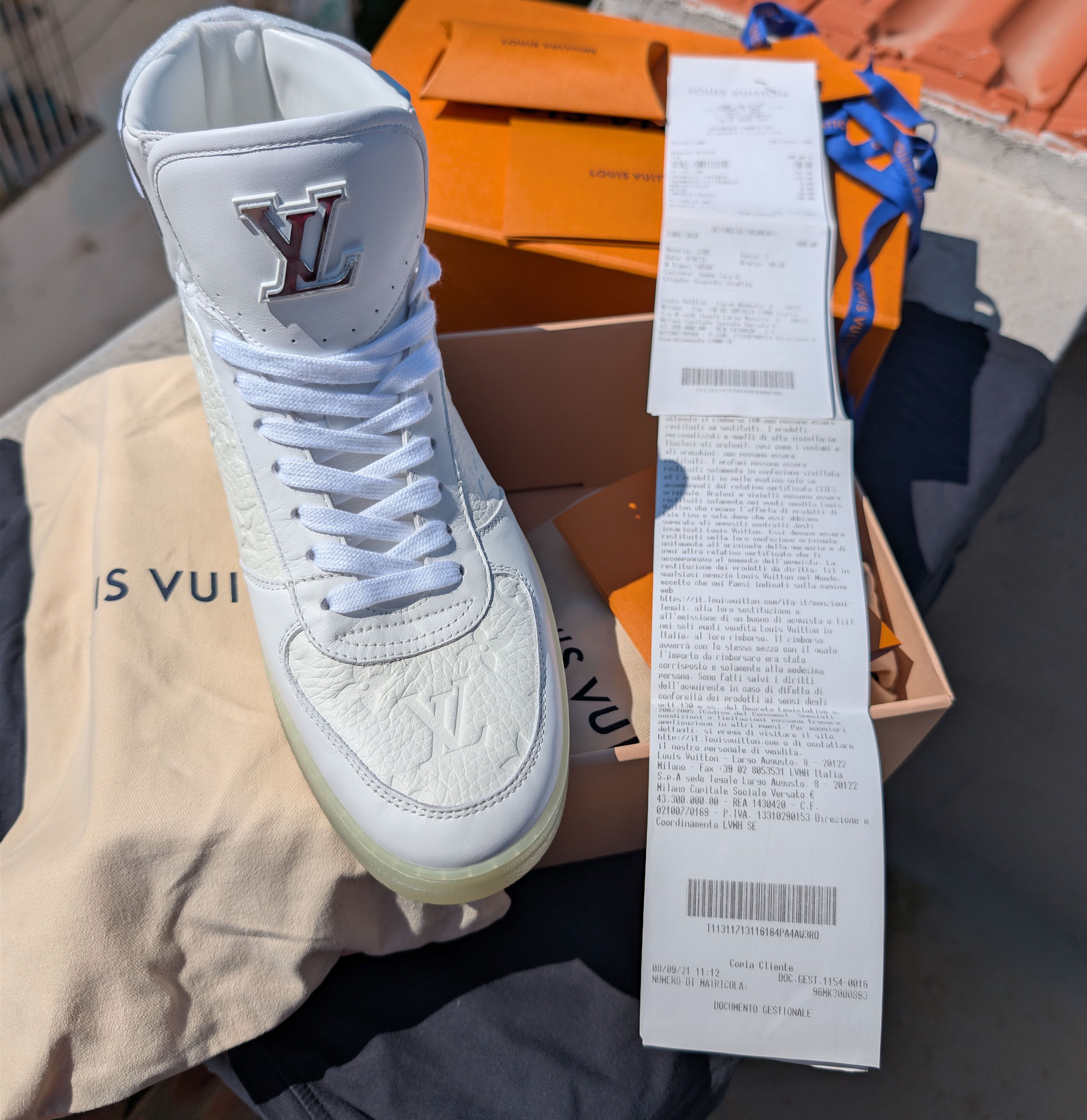 Louis Vuitton Louis Vuitton Rivoli High Sneaker Taurillon Leather 2021BNIB Size US 9 / EU 42 - 8 Thumbnail