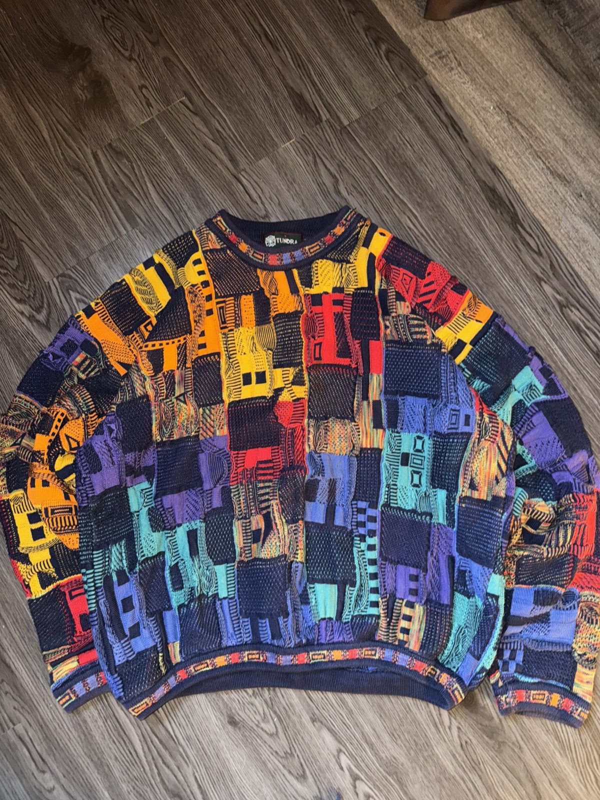 Tundra Canada Vintage Tundra Coogi sweater Size US L / EU 52-54 / 3 - 3 Thumbnail