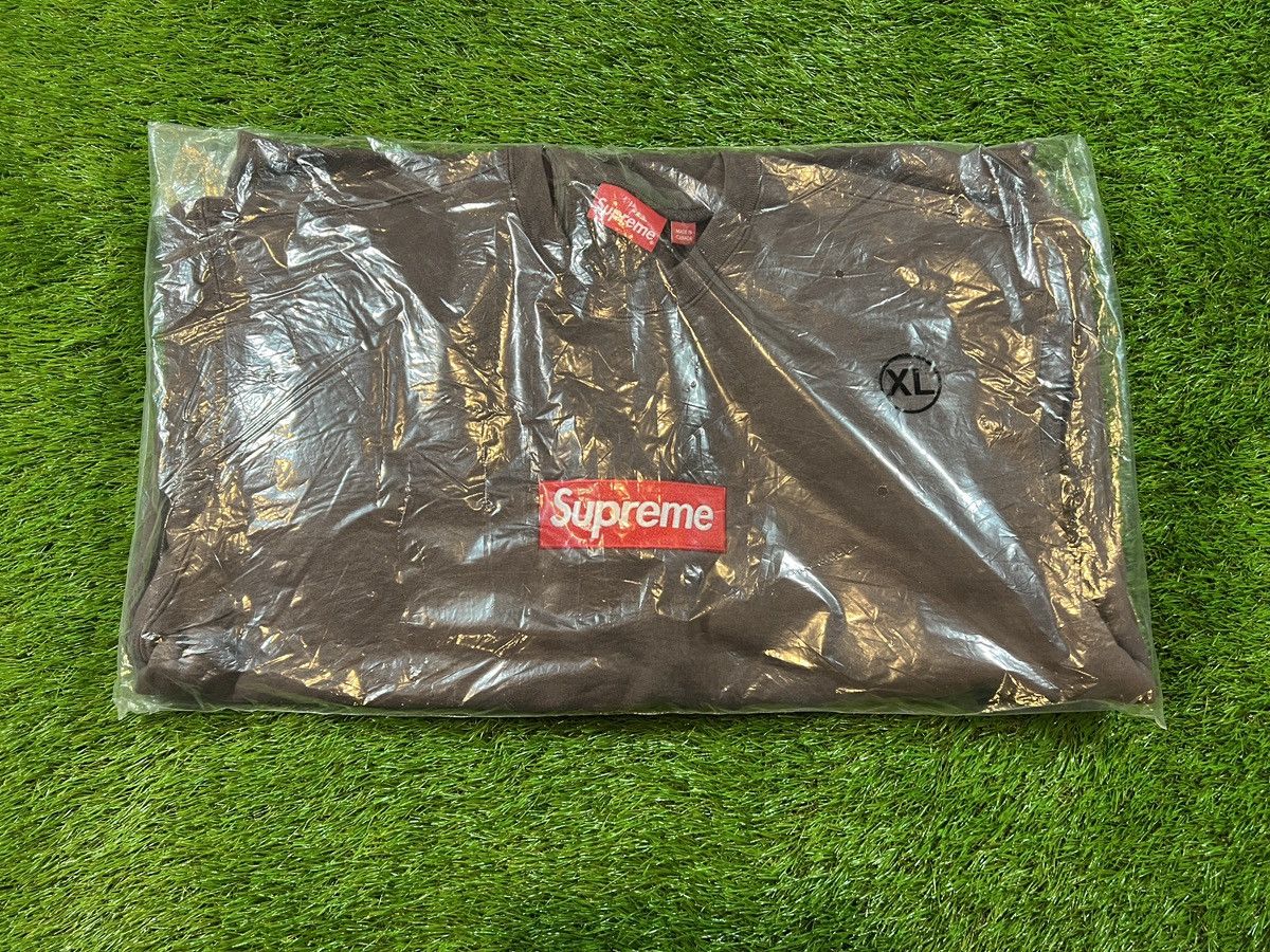 Supreme NEW - Supreme - Box Logo Crewneck Sweatshirt FW22 - BROWN Size US XL / EU 56 / 4 - 1 Thumbnail