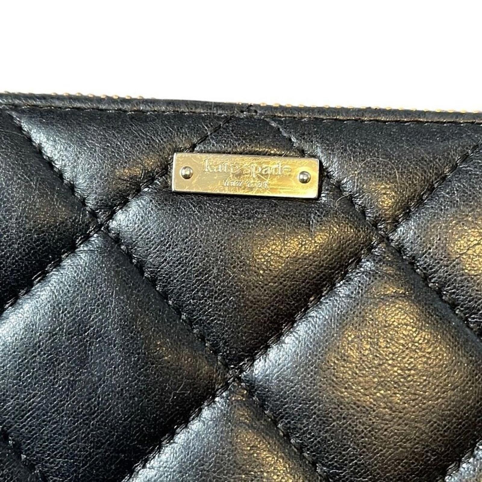 Designer Kate Spade quilted cow skin leather international wallet Size ONE SIZE - 2 Thumbnail