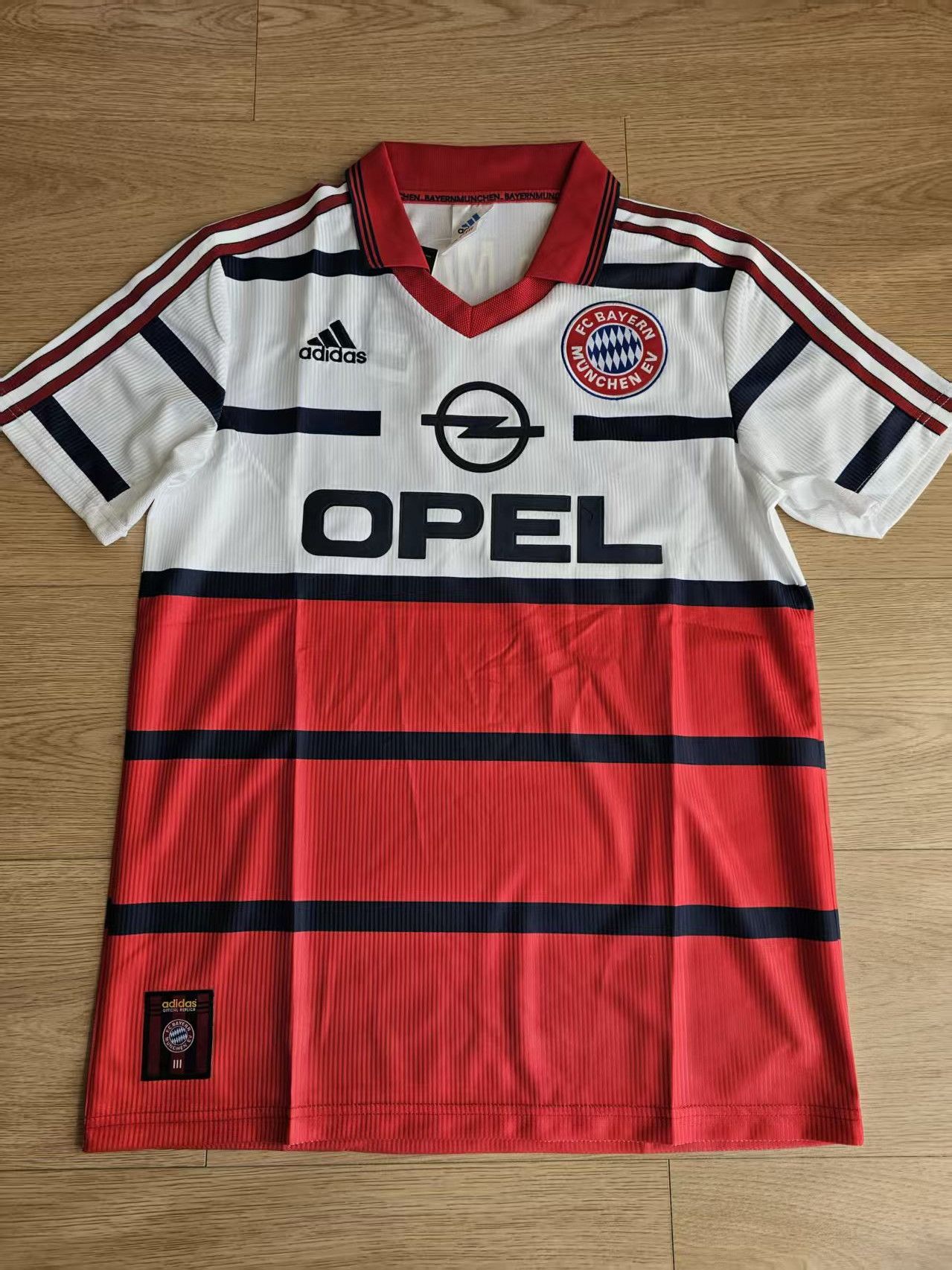 1998-2000 Bayern Munich Soccer Jersey Home