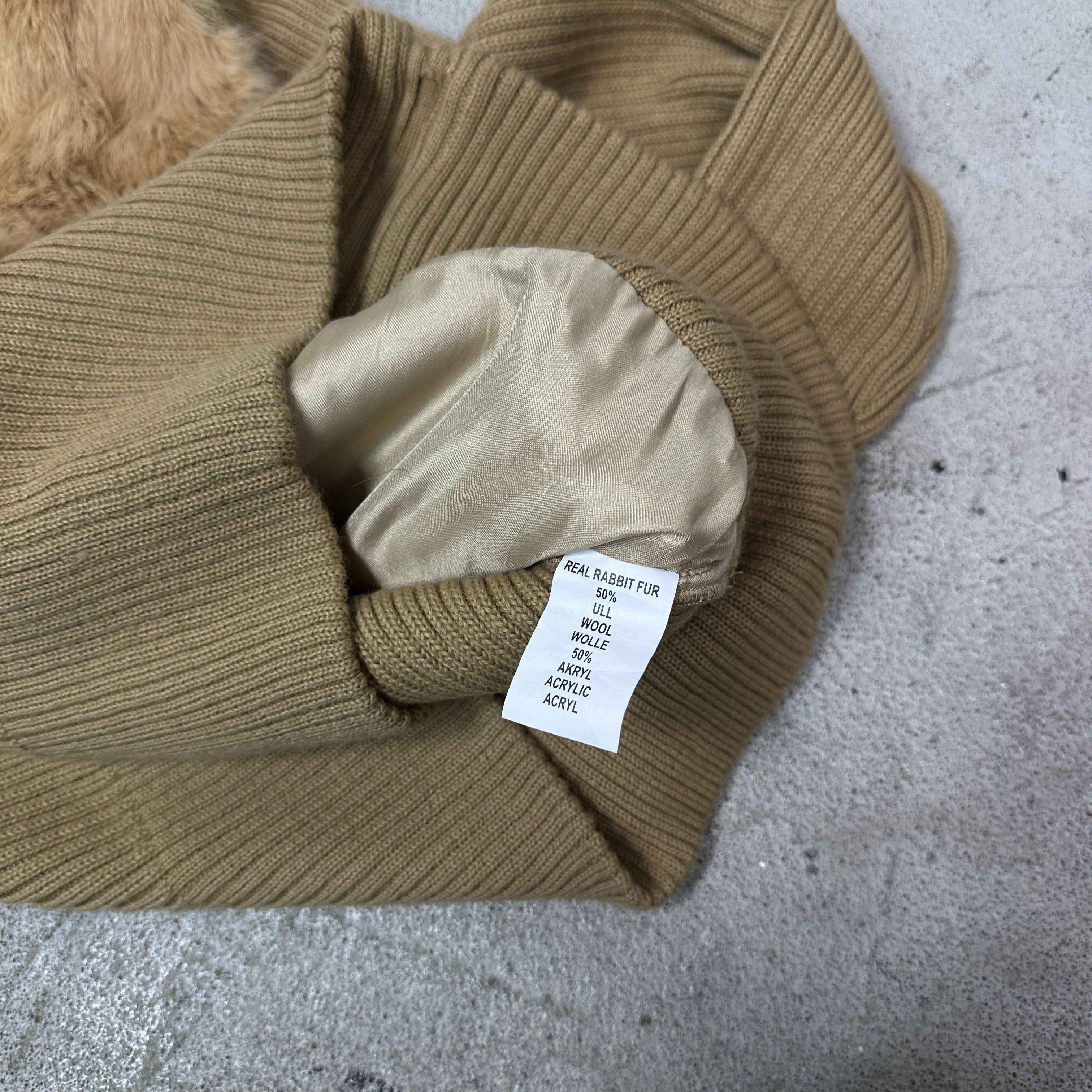 Vintage Vintage Gorpcore Ribbed Real Rabbit Fur Sweater 00s Size US M / EU 48-50 / 2 - 5 Thumbnail
