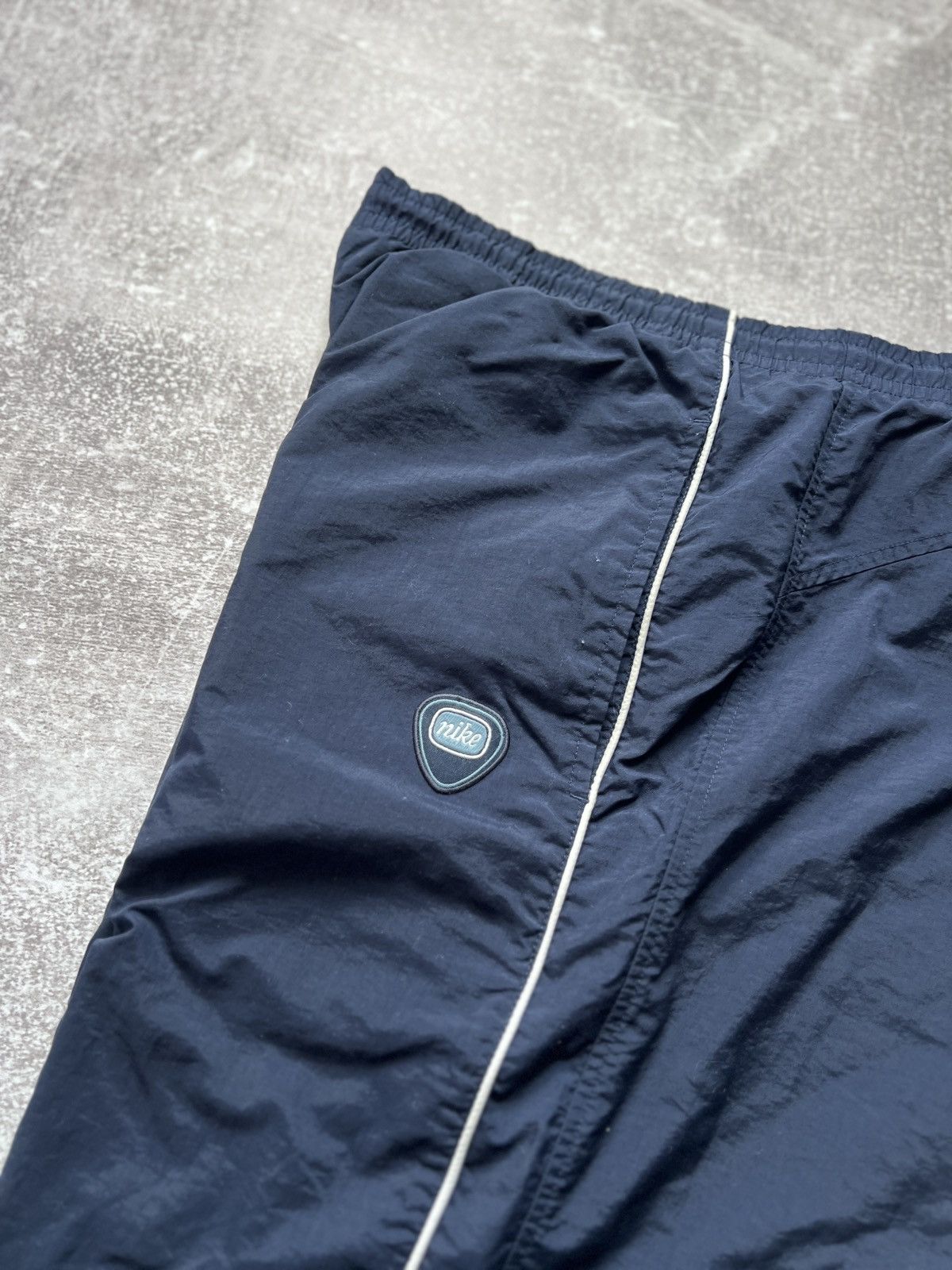 Nike Vintage Nike Track Pants Nylon Baggy Double Swoosh Hype Y2K Size US 38 / EU 54 - 3 Thumbnail