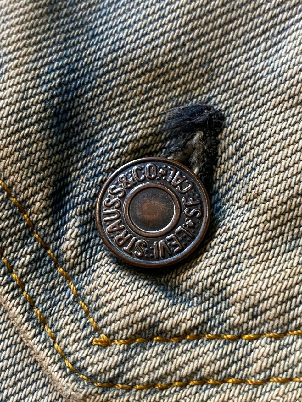 Levi's VTG 80s/90s Levi’s USA Denim Cut-Off Trucker Vest Distressed Size US M / EU 48-50 / 2 - 7 Thumbnail
