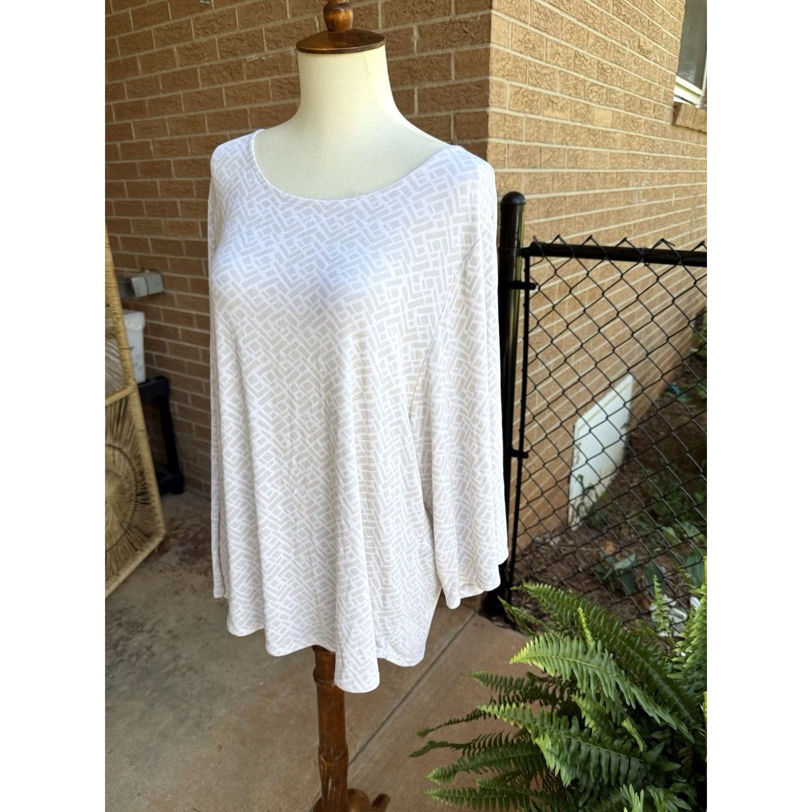 Vintage VINTAGE Travel Top White And Cream Pattern Chico's Blouse XL Women Travel Womens Size XL / US 12-14 / IT 48-50 - 3 Thumbnail