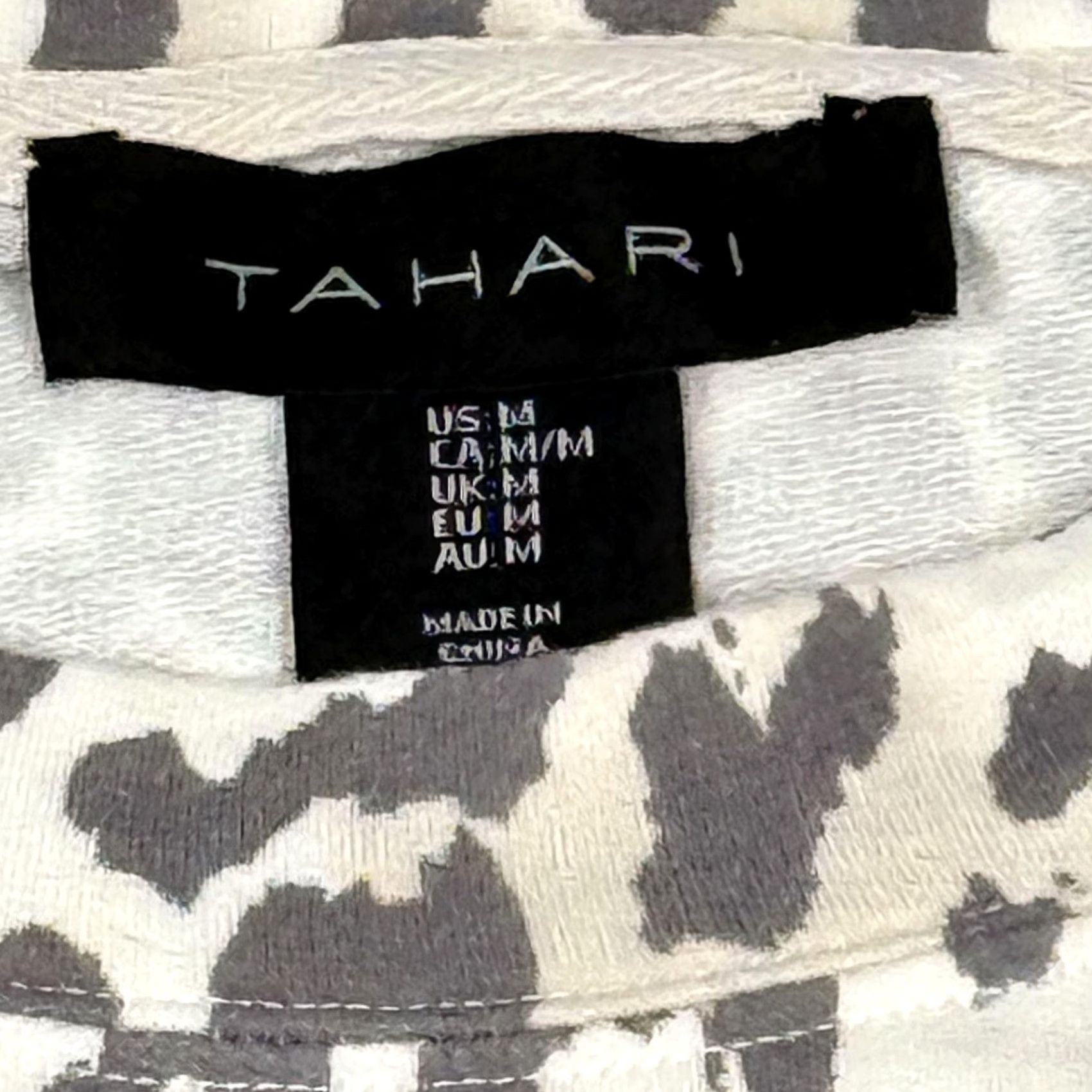 Vintage Tahari Women Tunic Sweatshirt Crew Neck Leopard Knit Gray M Regular Raglan Long Sleeve Pullover Casual Workwear Animals Size M / US 6-8 / IT 42-44 - 3 Thumbnail