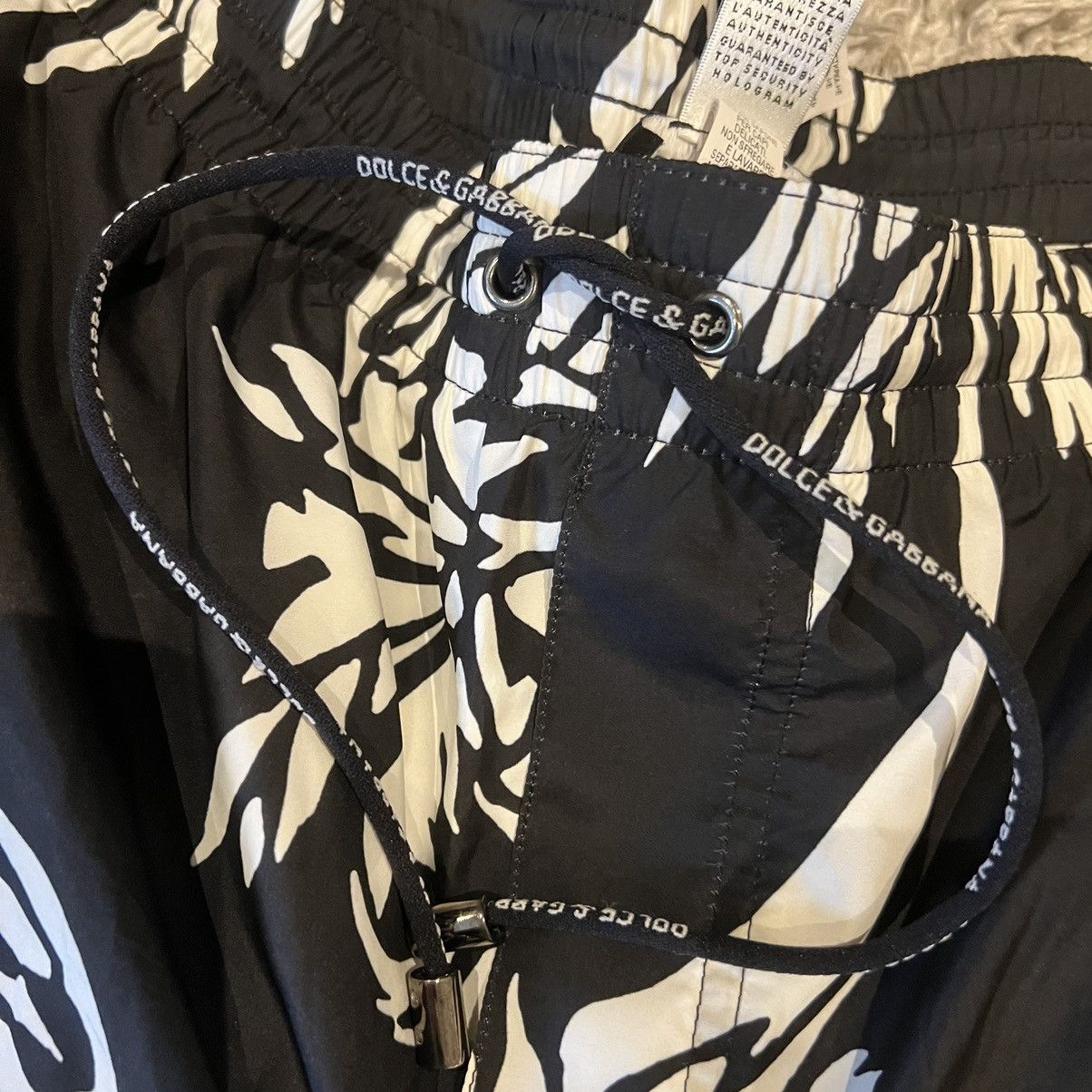 Dolce & Gabbana D&G shorts swimwear joggers print XXL logo Dolce and Gabanna Size US 40 / EU 56 - 2 Thumbnail