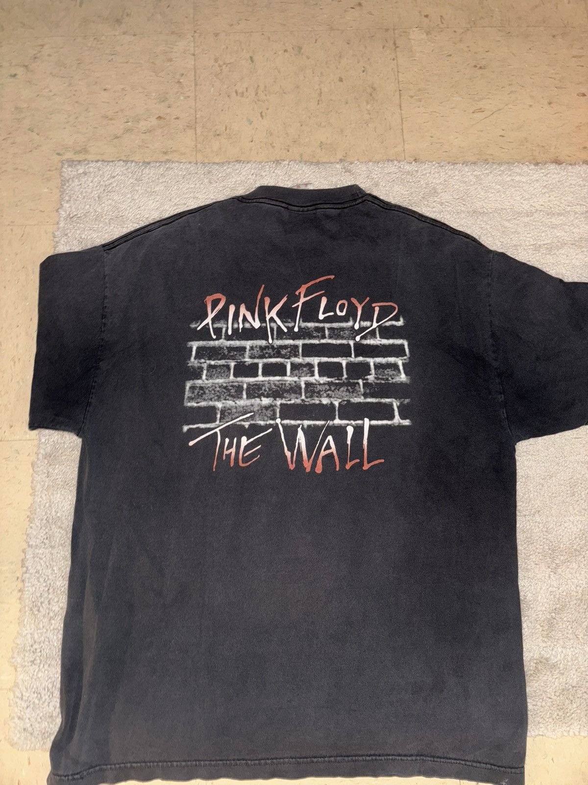 Pink Floyd Pink Floyd The Wall Vintage T Shirt Size L Fits Medium Size US M / EU 48-50 / 2 - 5 Thumbnail