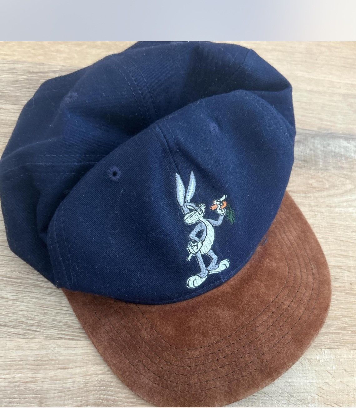 Vintage × Warner Bros Vintage Warner Bros Store Bugs Bunny Nave brown suede hat Size ONE SIZE - 1 Thumbnail