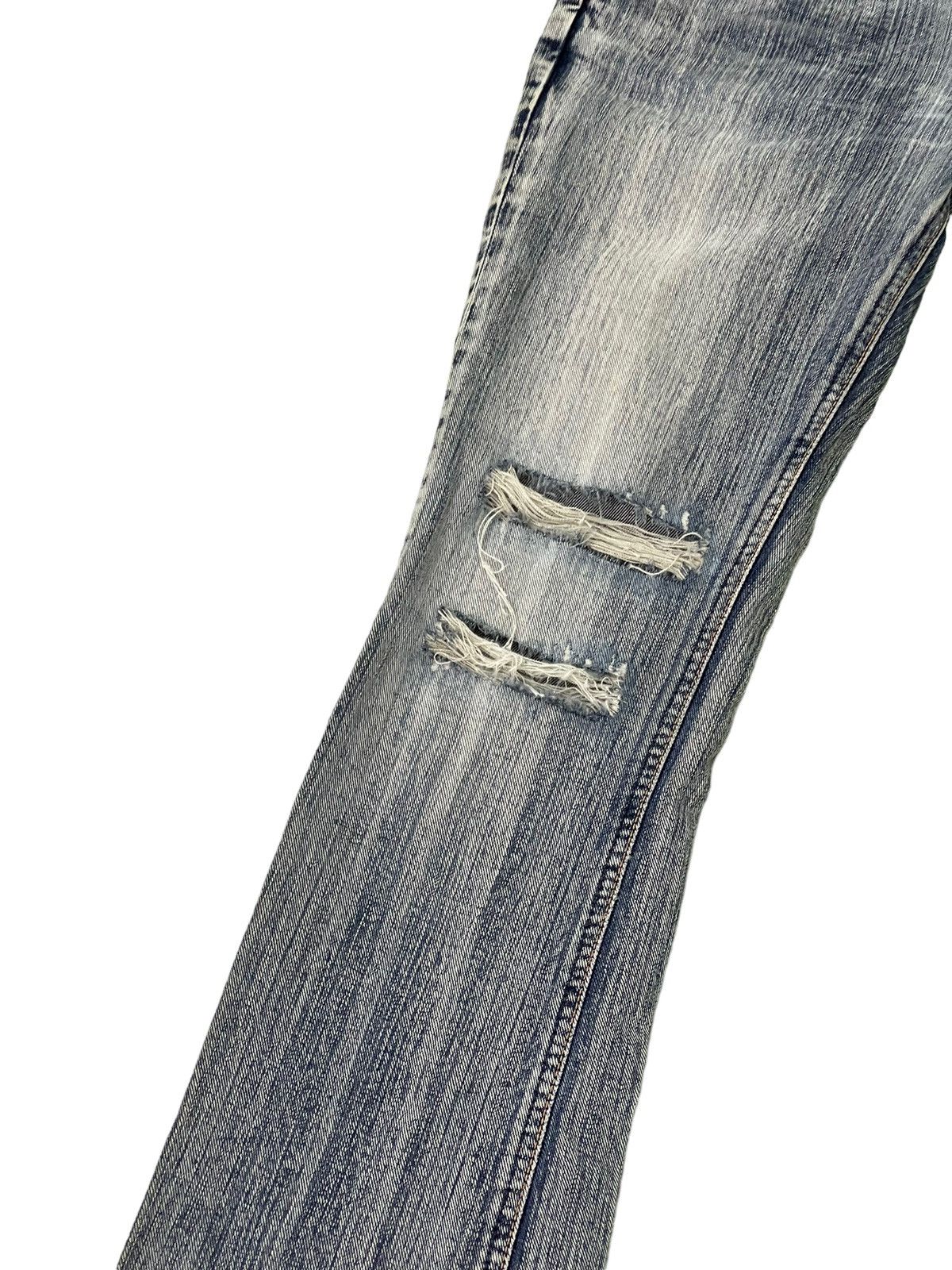 Lee Flare Jeans Lee Japan Faded Distress Low Rise Boot Cut 7🟦2 Size US 28 / EU 44 - 6 Thumbnail
