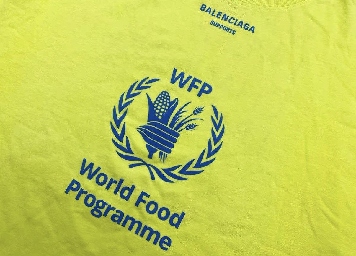 Balenciaga Balenciaga WFP World Food Programme Wheat Print T‑shirt J31 Size US L / EU 52-54 / 3 - 5 Thumbnail