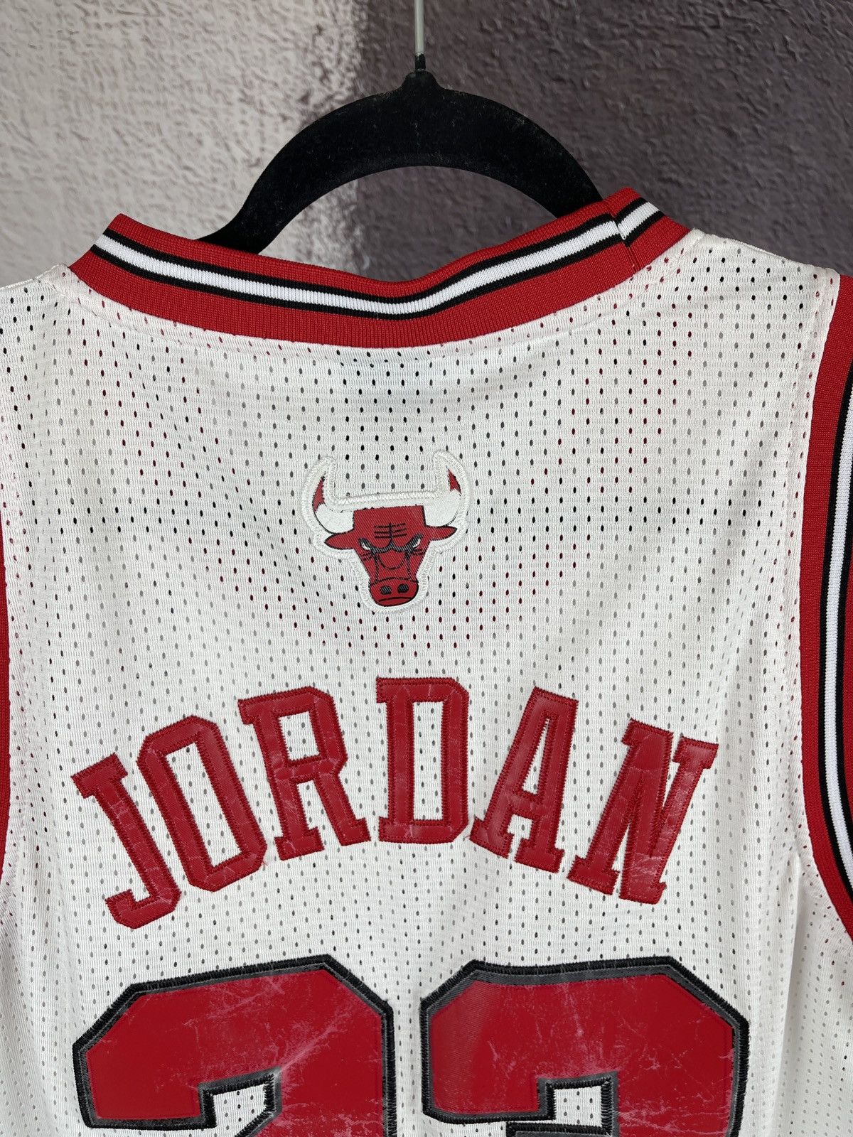 NBA Vintage Nike Chicago Bulls #23 Michael Jordan NBA jersey Size US S / EU 44-46 / 1 - 14 Thumbnail