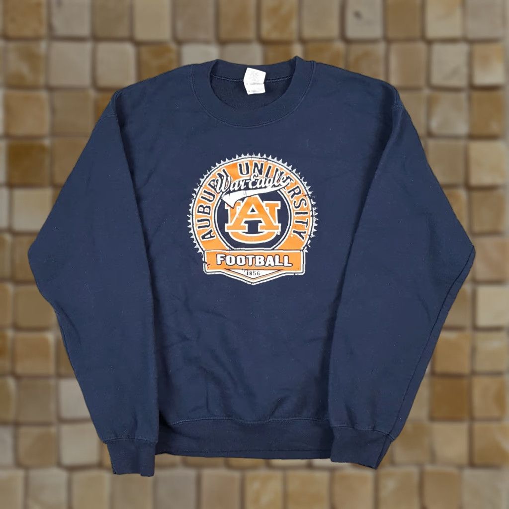 Gildan VINTAGE Auburn University Tigers Football Size M Pullover Crewneck Sweatshirt Blue M Sweatshirt College War Eagle Mens Size US M / EU 48-50 / 2 - 1 Thumbnail