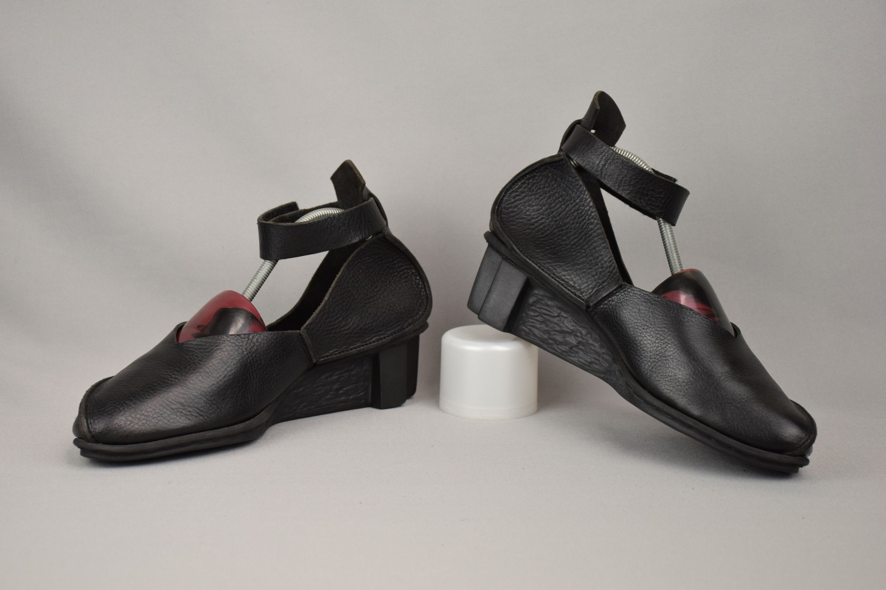 Designer × Trippen Trippen X+OS Black Waw Leather Sandals Heels US 8 UK 6 EU 39 Size US 8 / IT 38 - 6 Thumbnail