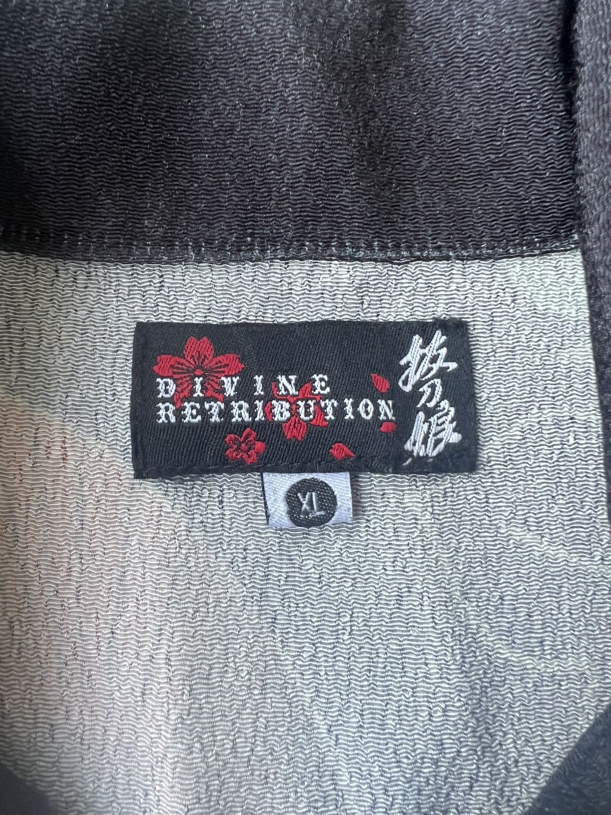 Karakuri Tamashii 🇯🇵 Traditional Geisha Yakuza Sakura Motif Camp Collar Shirt Size US XL / EU 56 / 4 - 8 Thumbnail