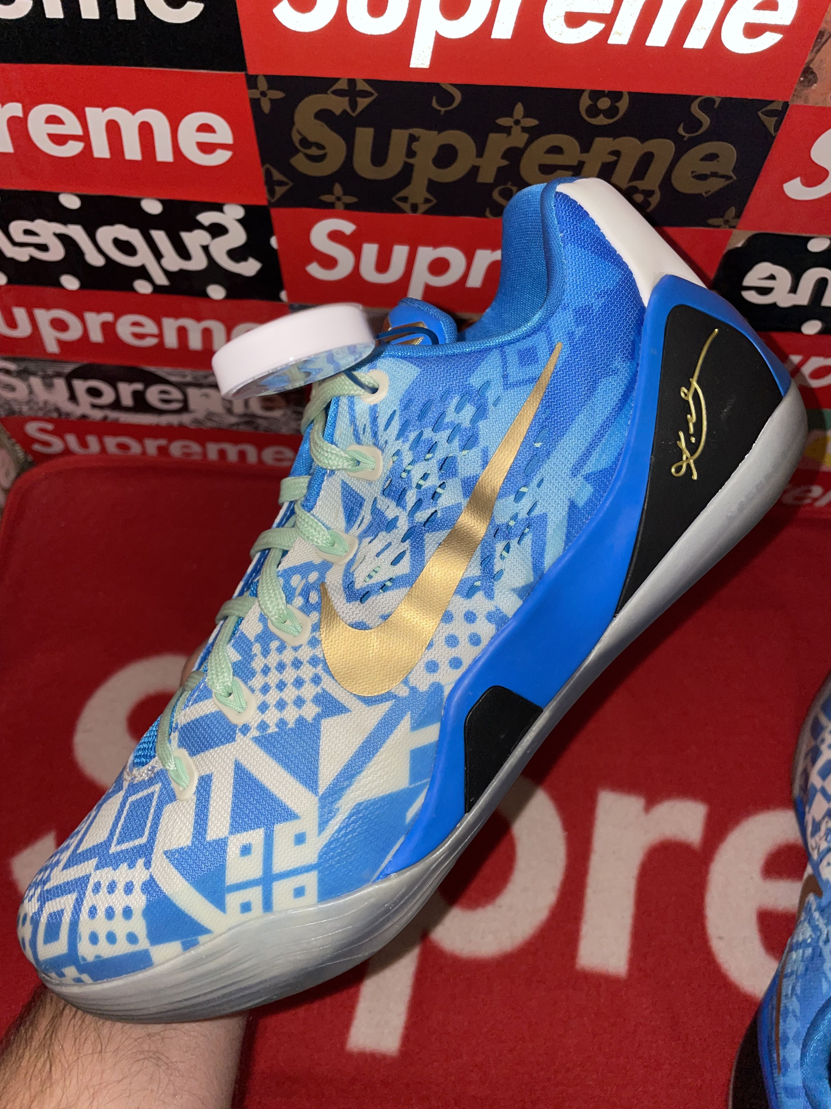 Nike Nike Kobe 9 EM Low Hyper Cobalt 646701-414 size 10 VNDS Size US 10 / EU 43 - 6 Thumbnail