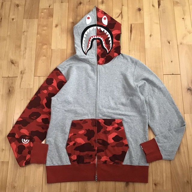 Bape BAPE Grey x Red camo shark full zip hoodie a bathing ape Size US L / EU 52-54 / 3 - 1 Thumbnail