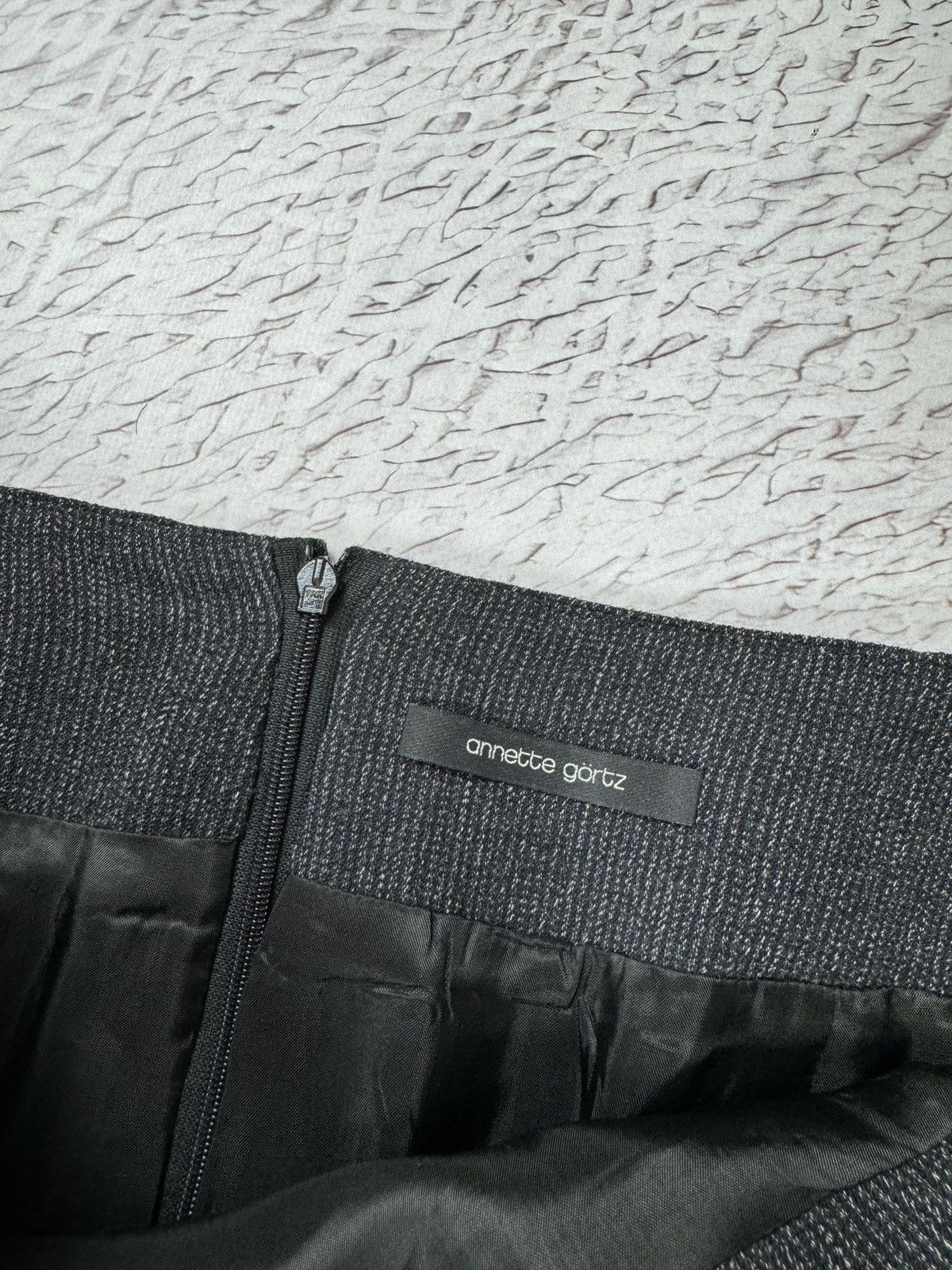 Annette Gortz Annette Gortz wool grey midi skirt with stripes rundholz Size 32" / US 10 / IT 46 - 7 Thumbnail