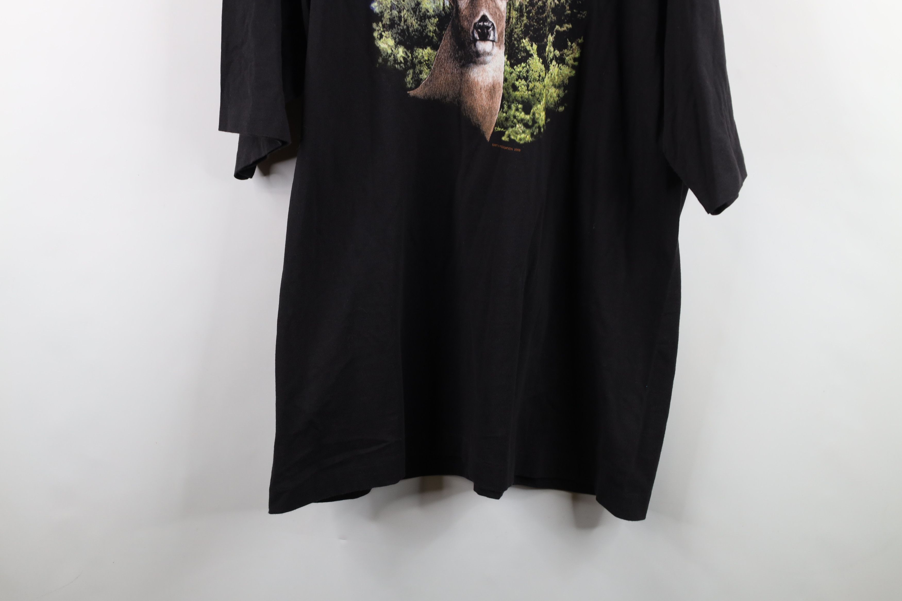 Vintage Vintage 90s Streetwear World Wildlife Deer Buck T-Shirt USA Size US XXL / EU 58 / 5 - 14 Thumbnail