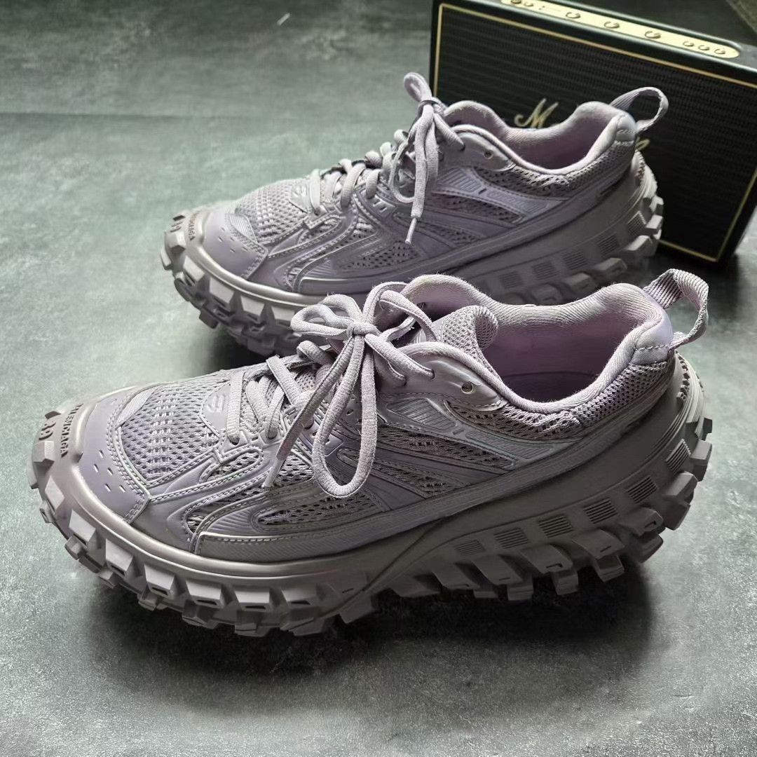 Balenciaga Balenciaga Purple Lowtop Sneakers 39 Men Size US 6.5 / EU 39-40 - 1 Thumbnail