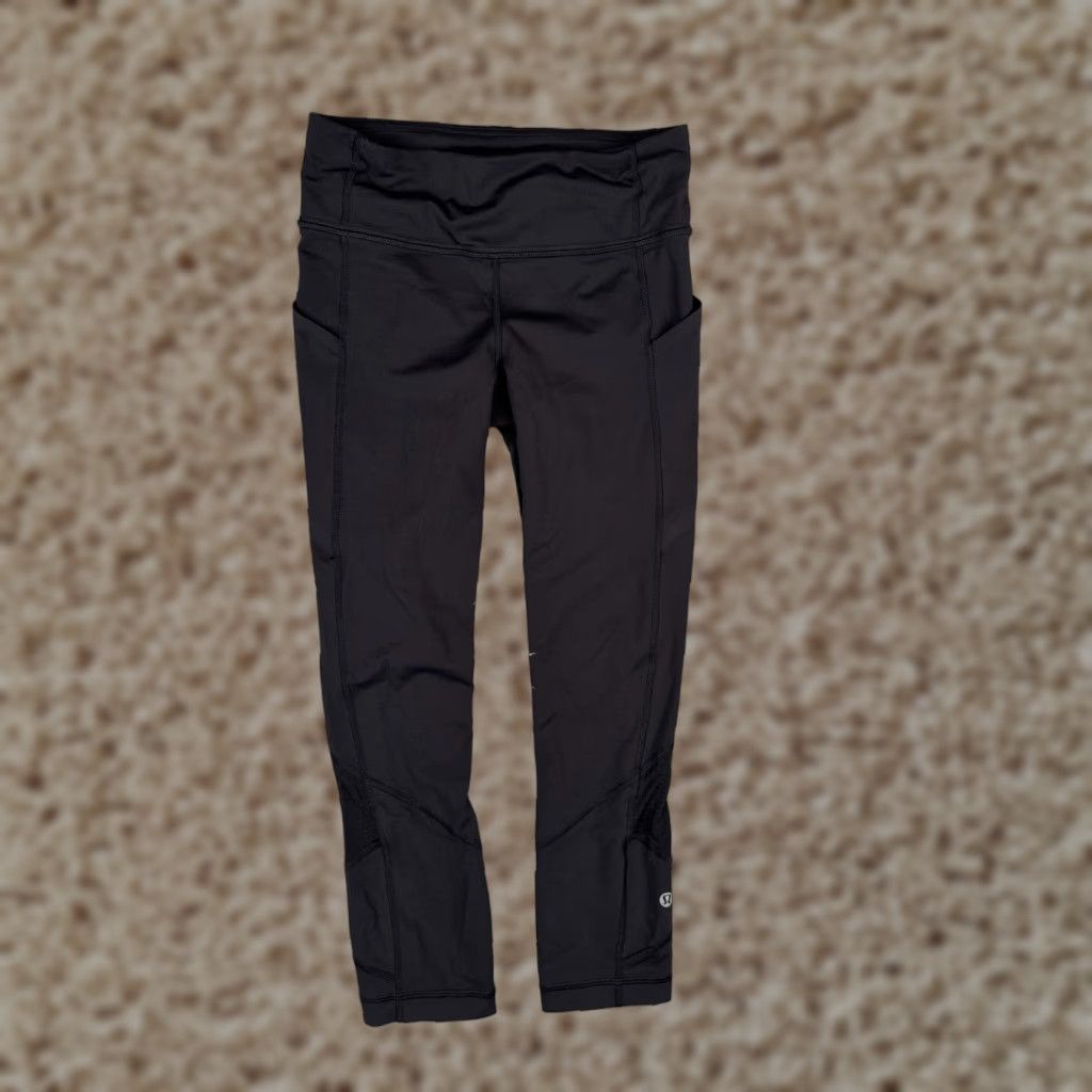 Lululemon Lululemon Pants Womens 4 Black Pace Rival Crop Full-On Luxtreme 22" W6AV0S Lululemon Luxtreme Cropped Yoga Activewear 22 in Inseam Women Black Size 27" / US 4 / IT 40 - 1 Thumbnail