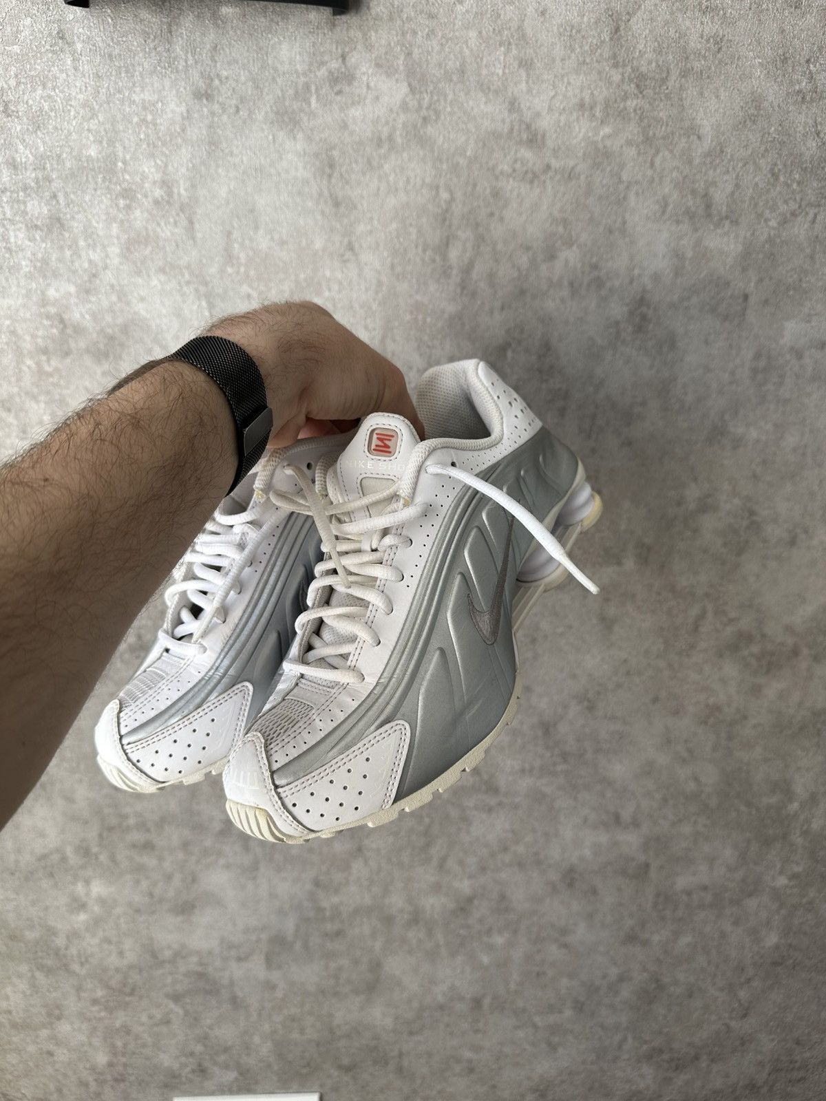 Japanese Brand Nike shox R4 metallic white Size US 5.5 / EU 38 - 4 Thumbnail