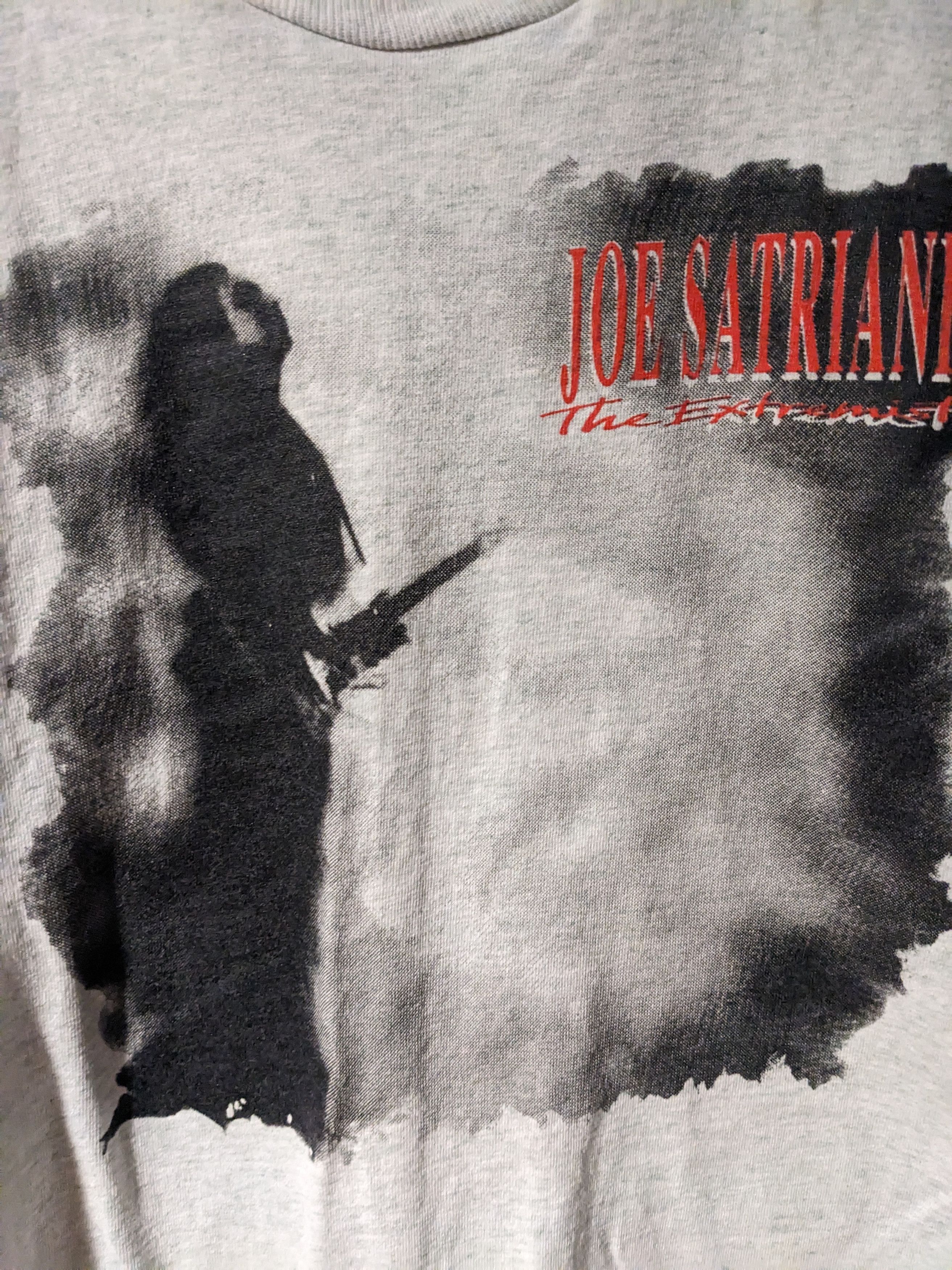 Band Tees × Vintage Vintage 90s Joe Satriani The Extremist Guitar Player T-Shirt Size US XL / EU 56 / 4 - 2 Thumbnail