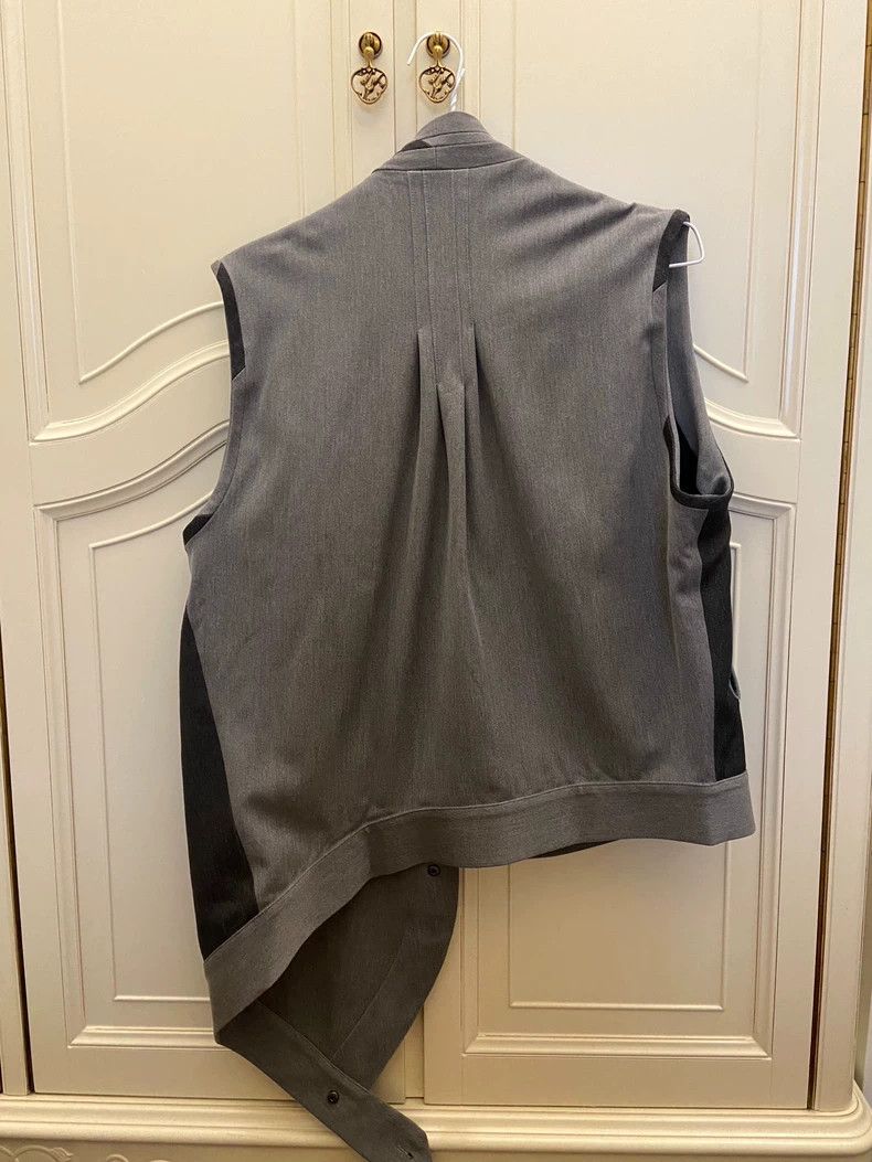Kiko Kostadinov Kiko Kostadinov 22FW Asymmetrical Vest 2506-Nextarrow Size US L / EU 52-54 / 3 - 2 Thumbnail