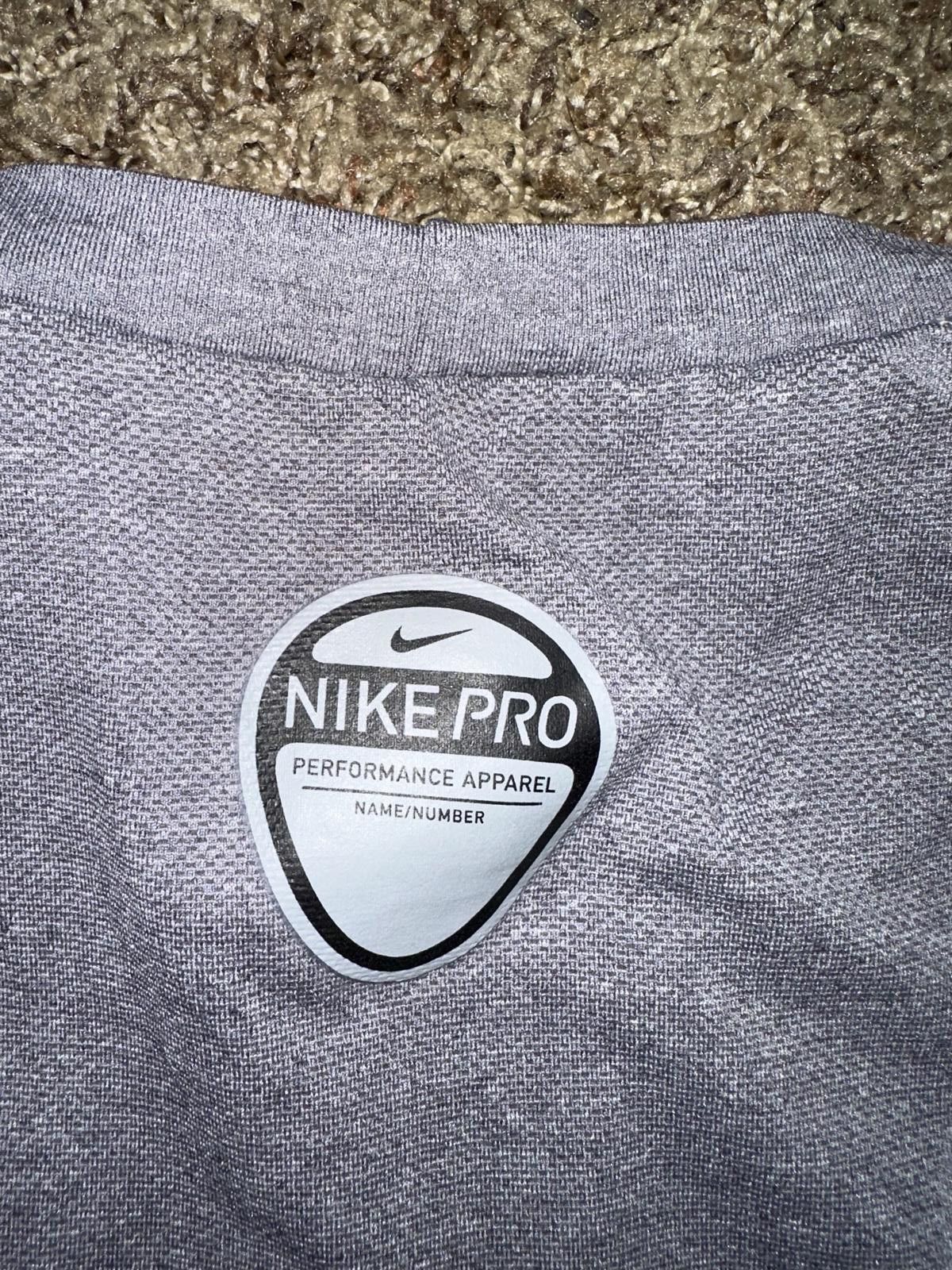 Nike Nike Men’s Pro Compression Seamless Grey Short Sleeve Shirt Size US XL / EU 56 / 4 - 6 Thumbnail