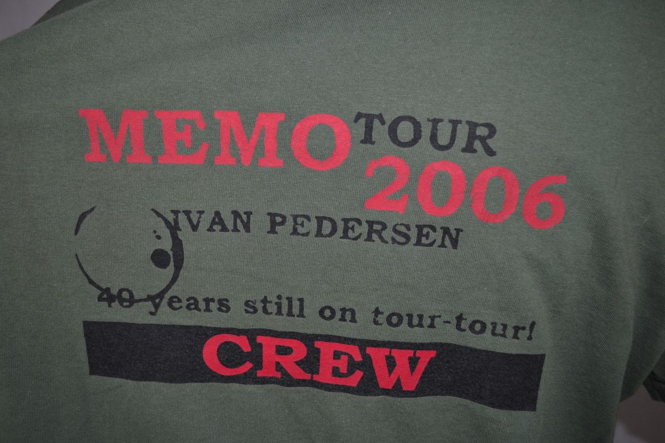 Band Tees × Vintage Vintage 2006 Ivan Pedersen MEMO TOUR rare CREW tee L Size US L / EU 52-54 / 3 - 3 Thumbnail