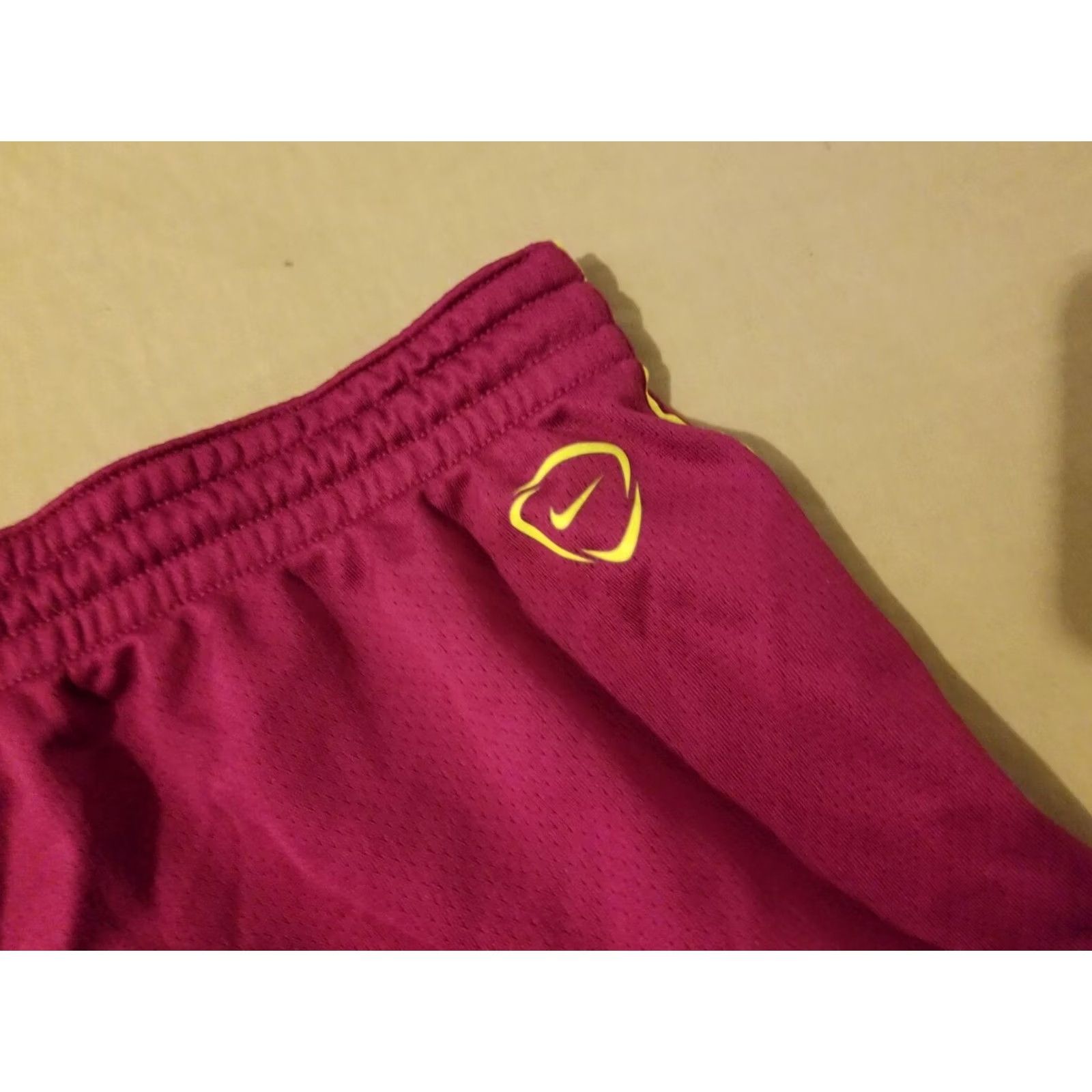 Nike Womens Nike Shorts Medium Purple Athletic Gym Workout Size 32" / US 10 / IT 46 - 3 Thumbnail
