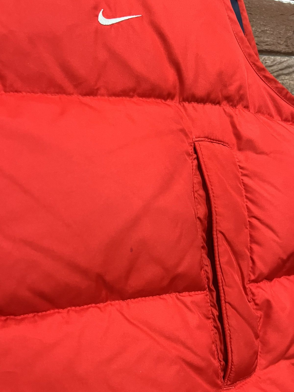Nike Vintage 00s Nike Swoosh Red Down Puffer Hooded Vest Size XXL Size US XXL / EU 58 / 5 - 5 Thumbnail