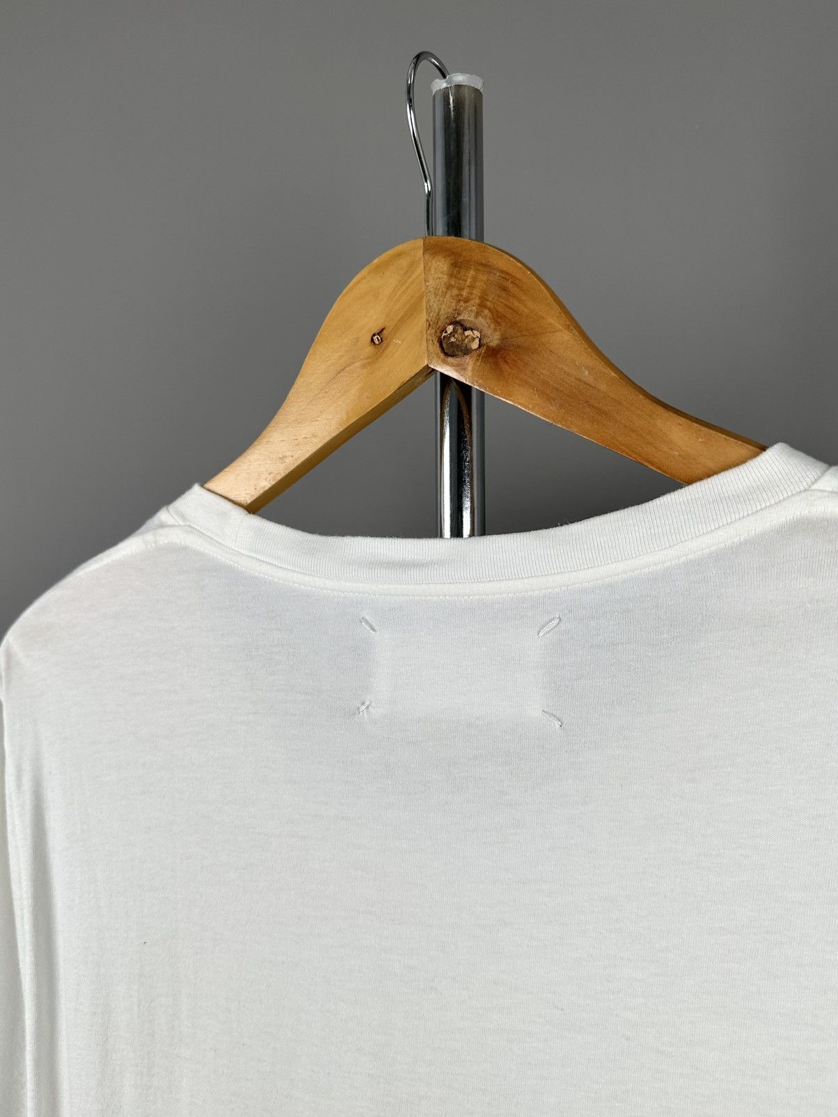 Maison Margiela Maison Margiela - Line 10 - S/S07 Flower Embroidered Tee Size US S / EU 44-46 / 1 - 6 Thumbnail