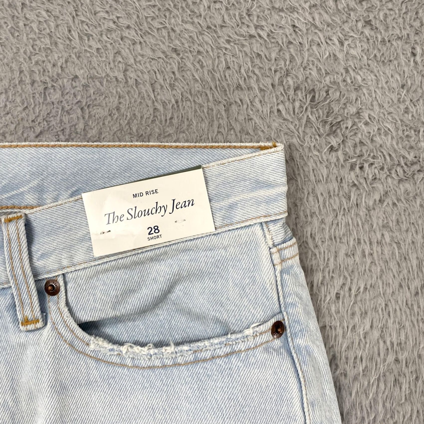 Abercrombie & Fitch Abercrombie & Fitch Jeans Womens 28 Short Light Wash Mid Rise Straight Slouchy Size 28" / US 6 / IT 42 - 4 Thumbnail