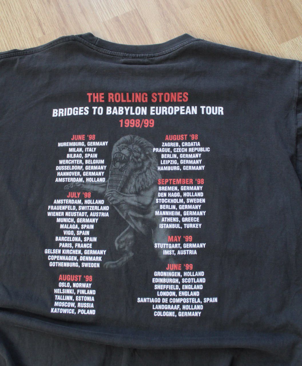 Band Tees 🔥 1998/99 Bridges To Babylon The Rolling Stones Tour T Shirt Size US L / EU 52-54 / 3 - 5 Thumbnail