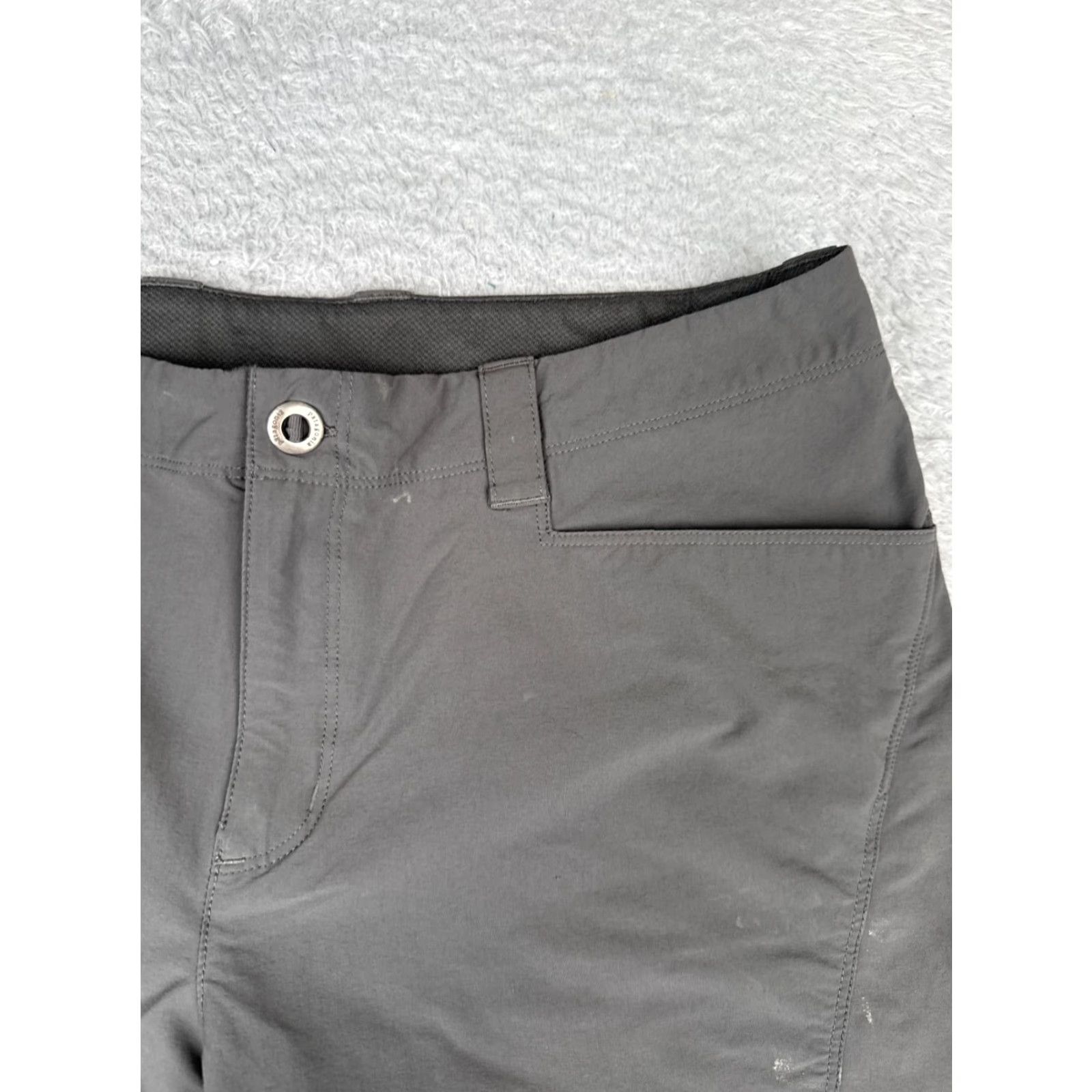 Patagonia Patagonia Shorts Womens 12 Gray Rock Guide Shorts Nylon Blend Cargo Hike 34x9 Size 34" / US 12 / IT 48 - 5 Thumbnail