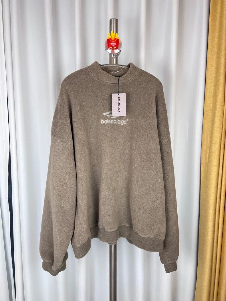 Balenciaga Balenciaga Embroidered Fleece Sweatshirt - dmc Size US S / EU 44-46 / 1 - 1 Thumbnail