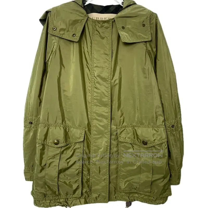 Burberry Burberry Women's Military Green Nylon Trench Coat. Size XS / US 0-2 / IT 36-38 - 1 Thumbnail