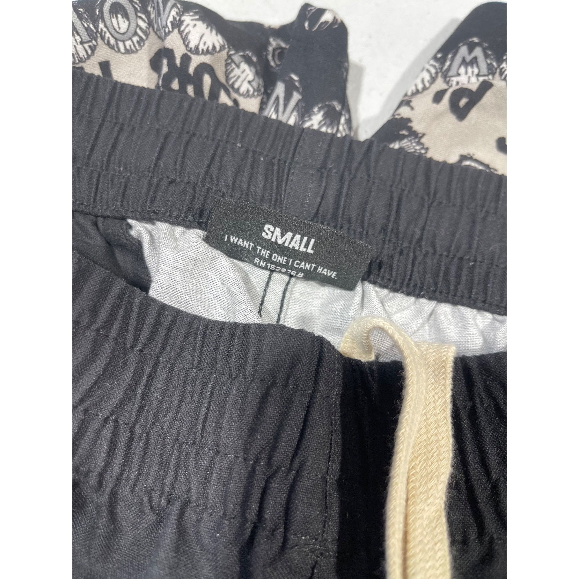 Pleasures NEW PLEASURES BEACH SHORTS SZ SMALL Size US 30 / EU 46 - 4 Thumbnail