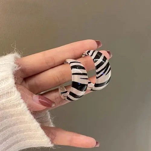 Jewelry Exaggerated Zebra Pattern Acrylic Earrings Size ONE SIZE - 1 Thumbnail