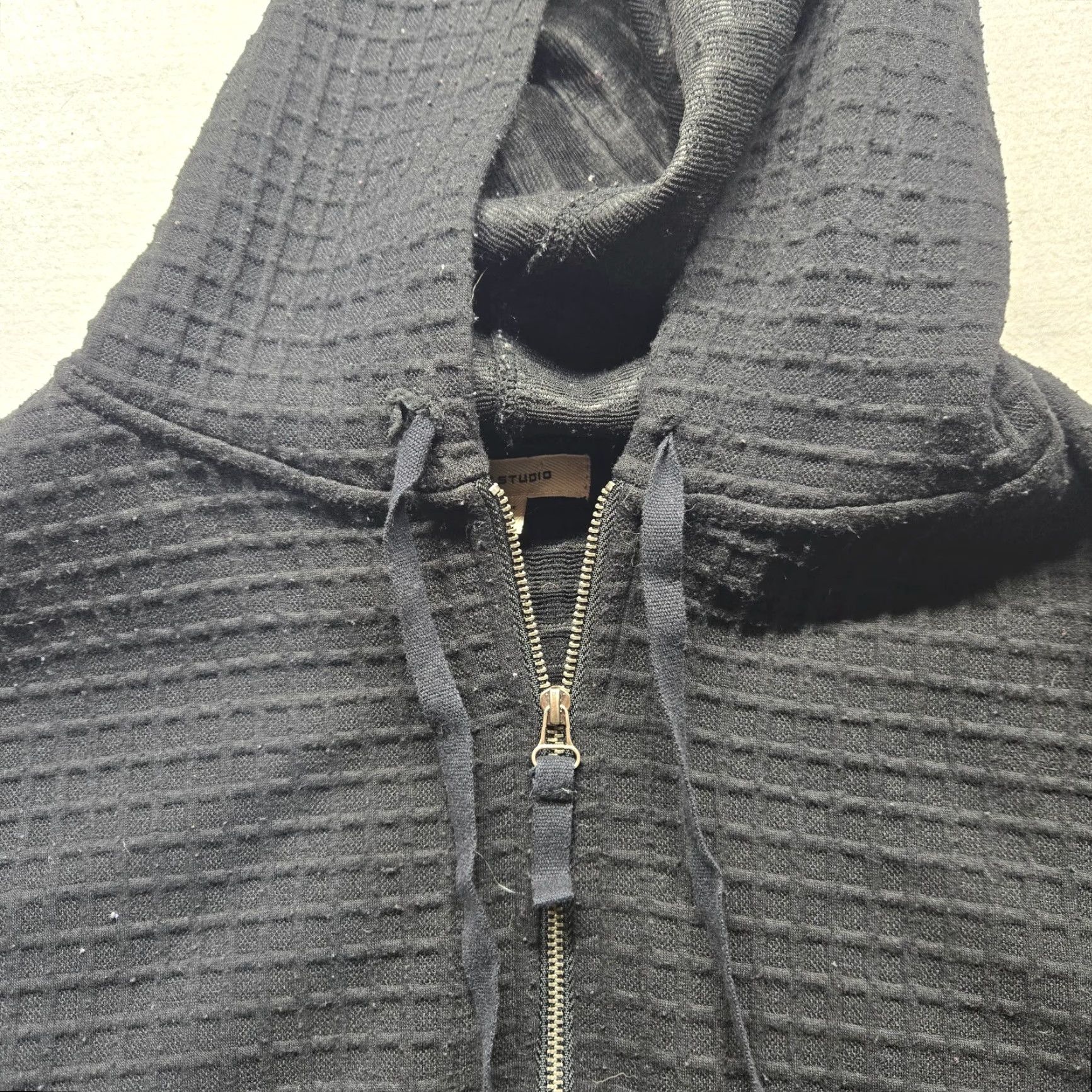 Vintage Max Studio Sweater Shirt Women S Black Waffle Knit Jumper Long Sleeve Cowl Neck Pullover Size S / US 4 / IT 40 - 2 Thumbnail