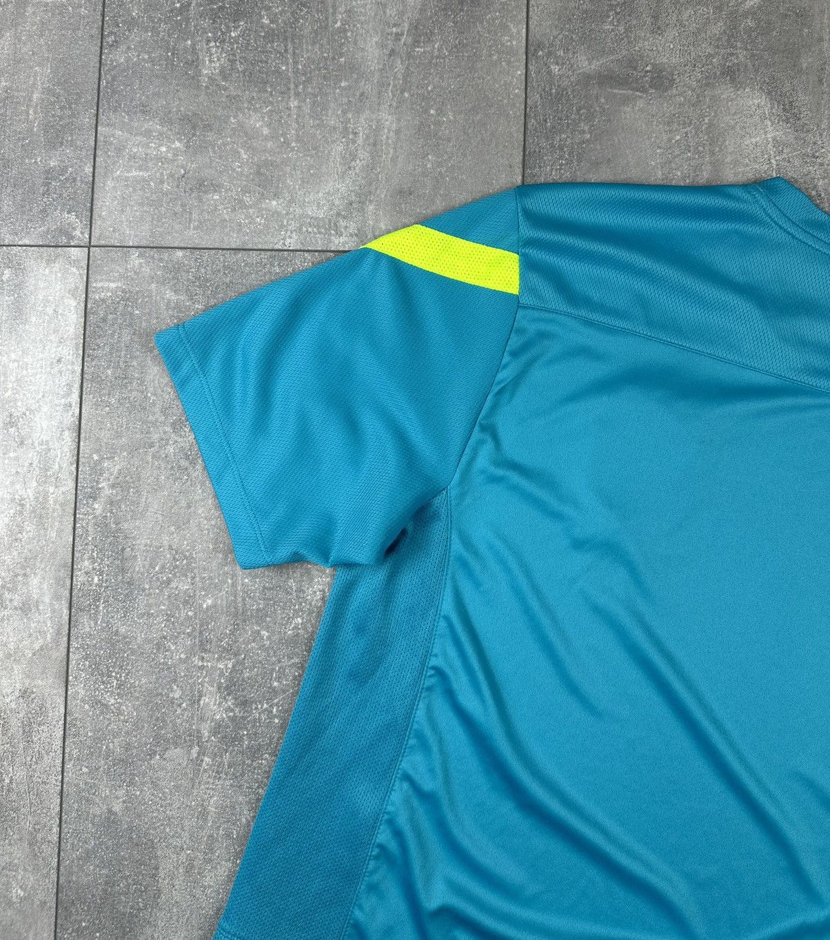 Nike Nike Brazil National Team Training Soccer Jersey 2012/13 Size US L / EU 52-54 / 3 - 18 Thumbnail